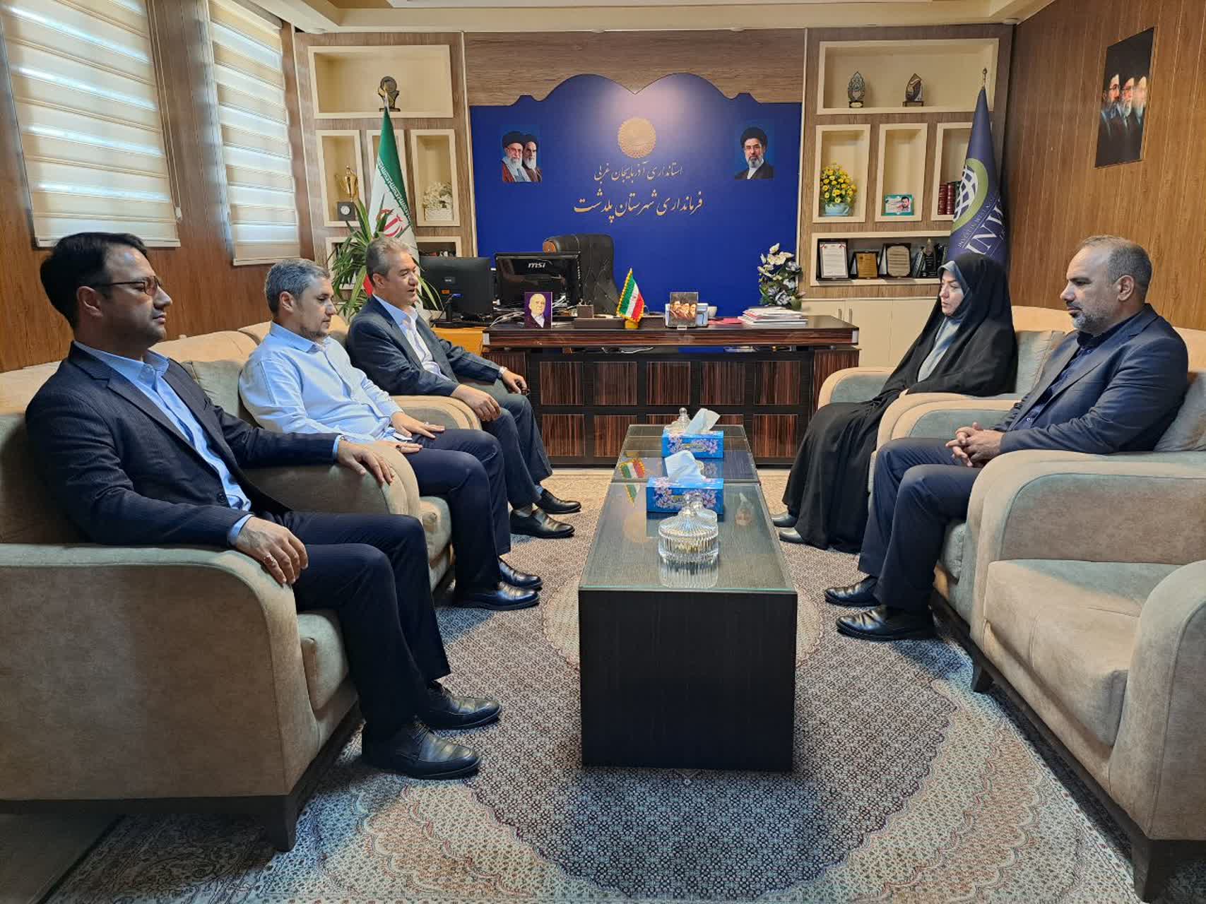 دیدار مدیران پایانه مرزی و گمرک پلدشت با فرماندار شهرستان