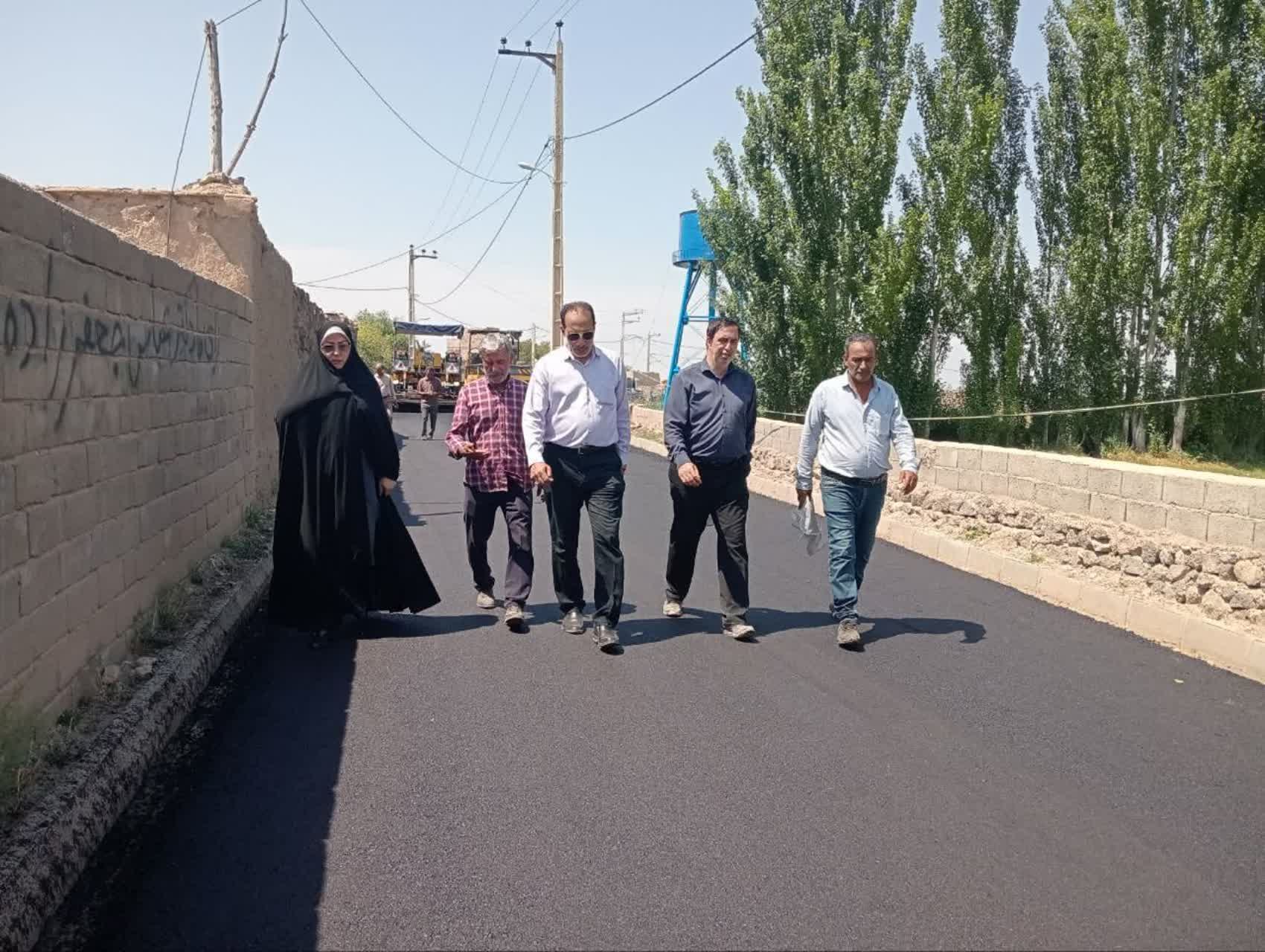 پیشرفت چشمگیر پروژه‌های عمرانی در پلدشت؛ اتمام آسفالت‌ریزی روستای شیبلو