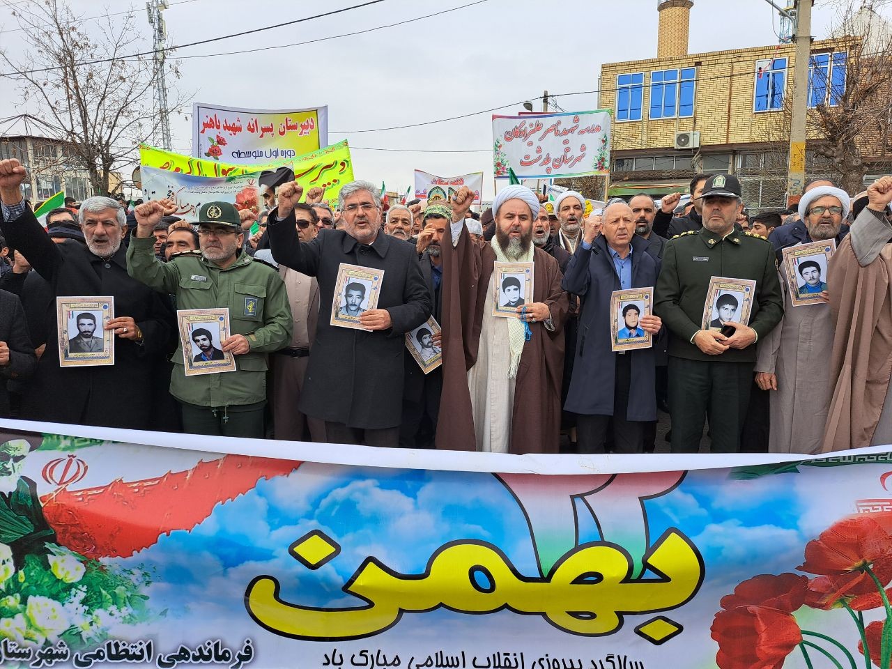 گزرارش تصویری/ حضور پرشکوه مردم شهر پلدشت در راهپیمایی 22بهمن