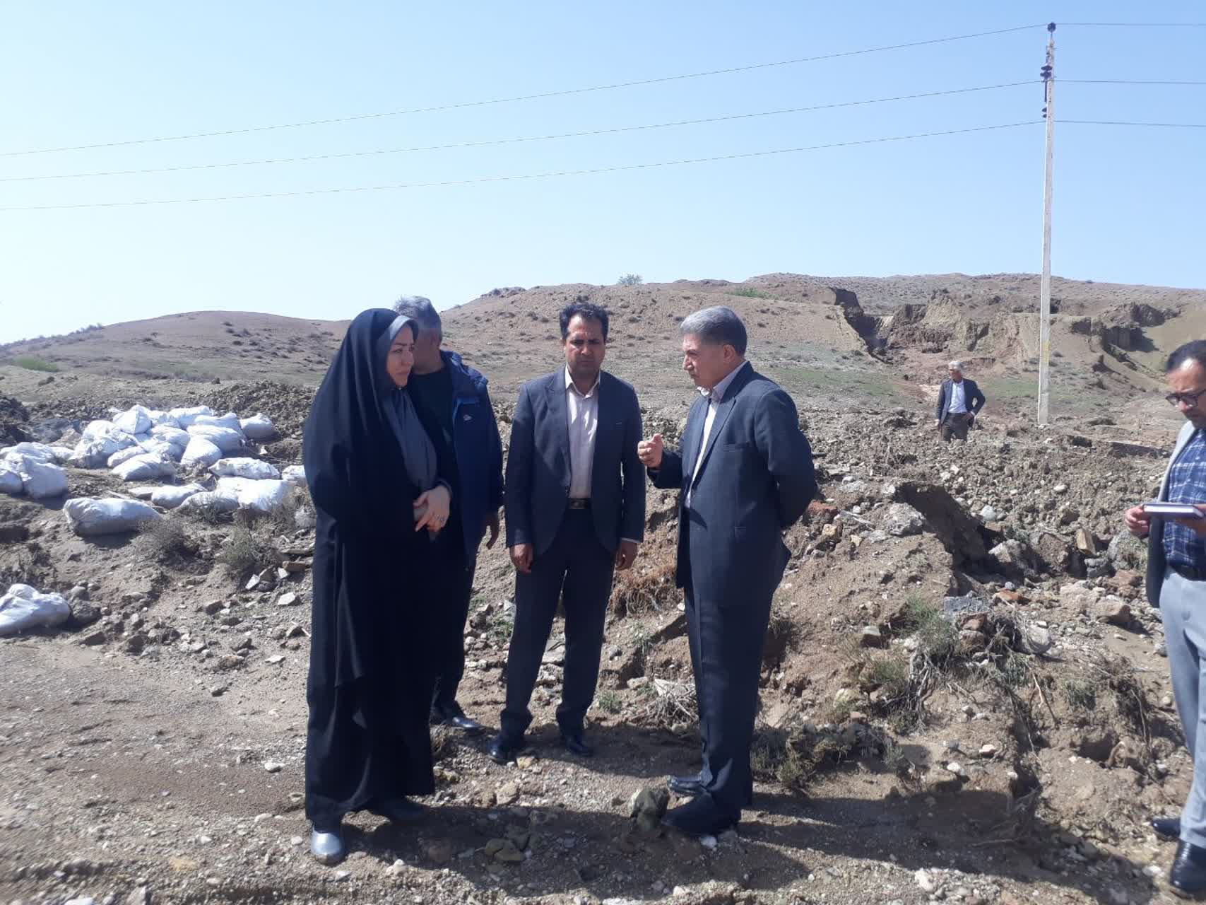 فرماندار پلدشت به صورت میدانی از مناطق متاثر از سیل بازدید و آخرین ضعیت موجود را ارزیابی کرد