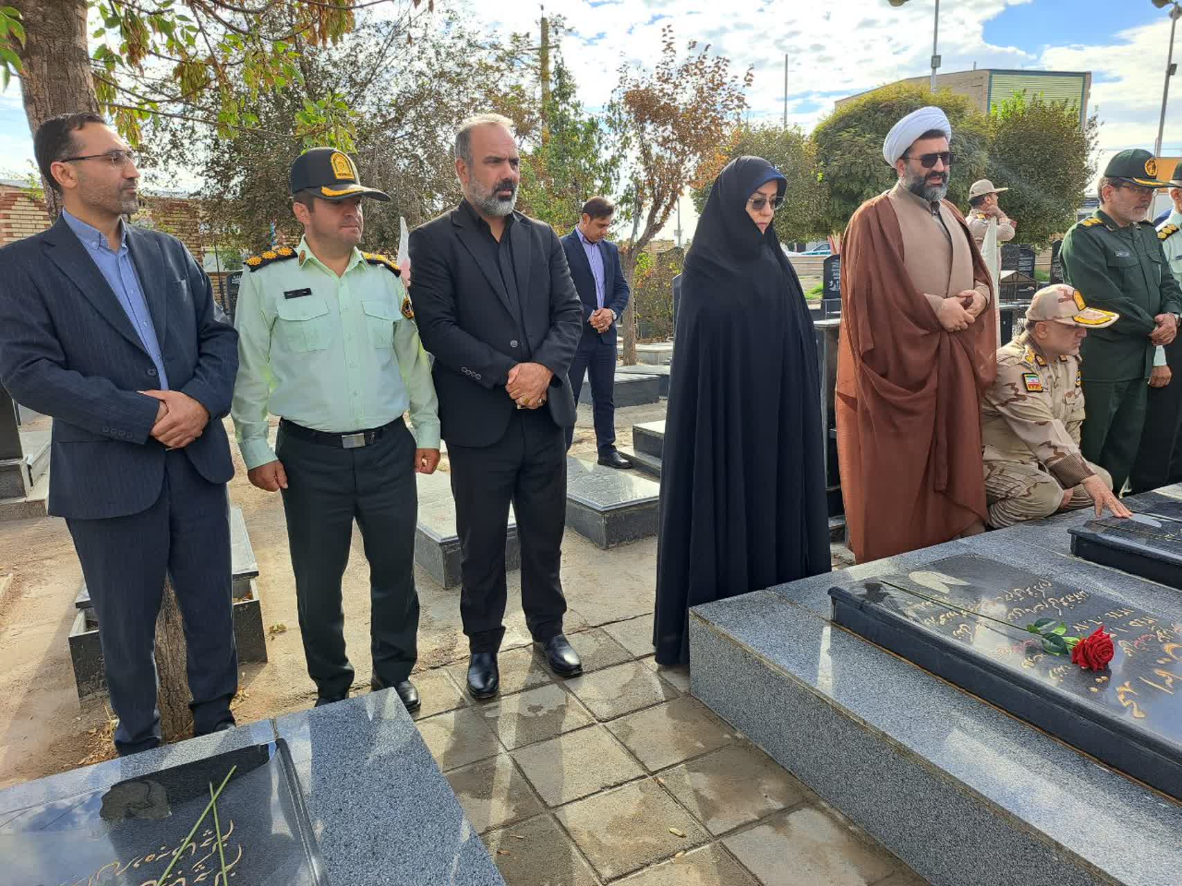 آیین غبارروبی و گل‌باران مزار شهدای شهرستان پلدشت برگزار شد