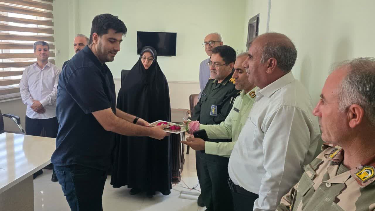 دیدار و تجلیل فرماندار شهرستان پلدشت از پزشکان و کادر درمان بیمارستان امام خمینی(ره)