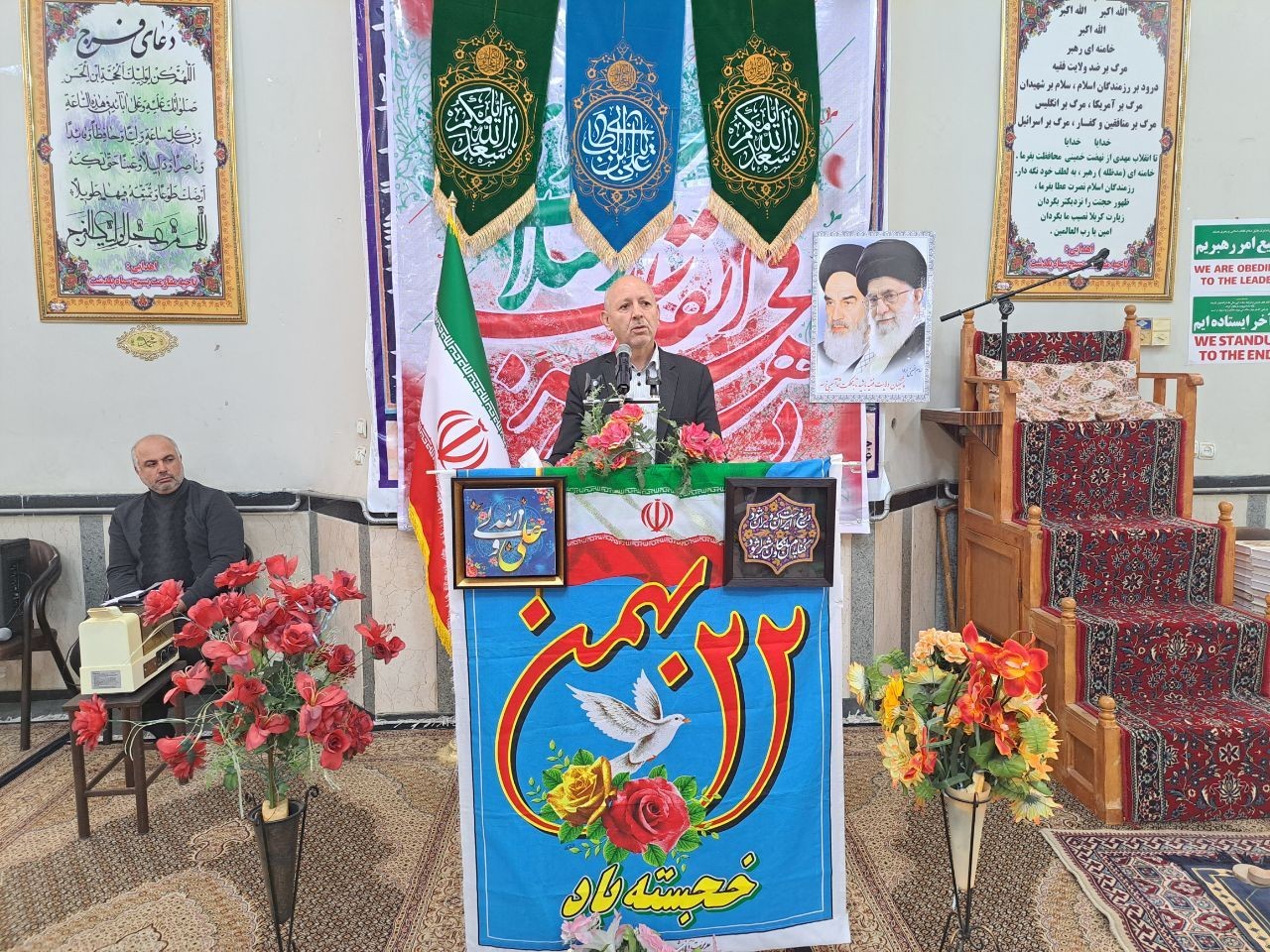 تشریح دستاوردهای انقلاب اسلامی توسط فرماندار پلدشت پیش از خطبه های نماز عبادی سیاسی جمعه