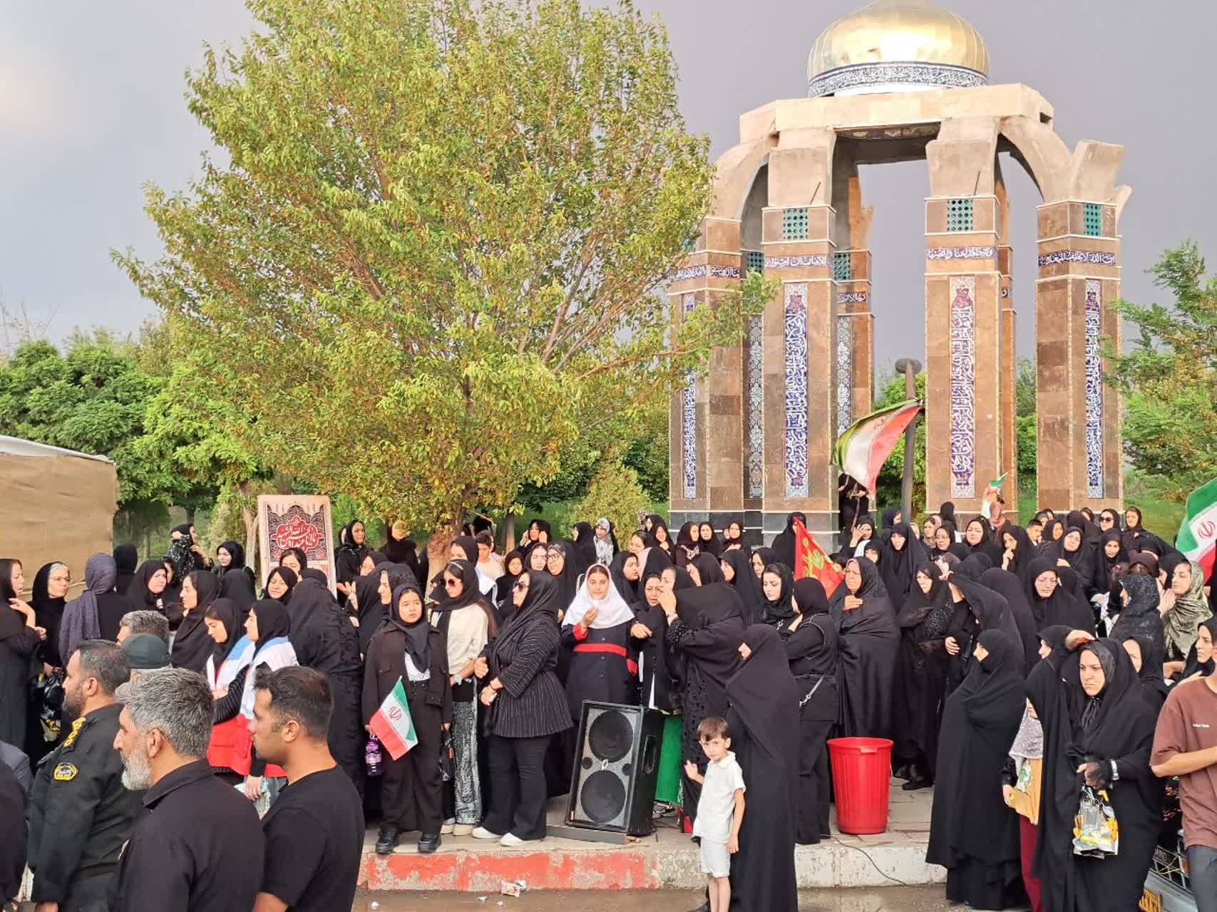 طنین نوای سوگواری در پلدشت؛ اجتماع پرشور دلدادگان رهبر شهید برگزار شد