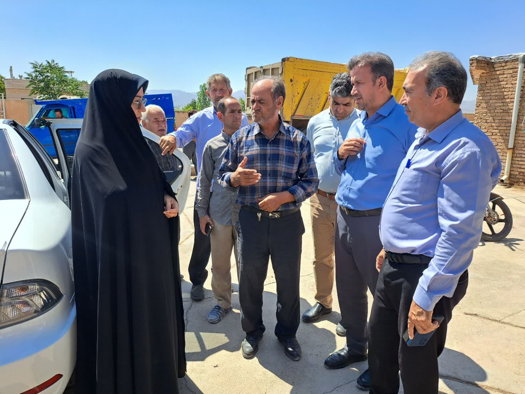 بازدید فرماندار از مرکز خرید گندم شرکت تعاونی روستایی ایثارگران آراز 2 در روستای شهرک ارس