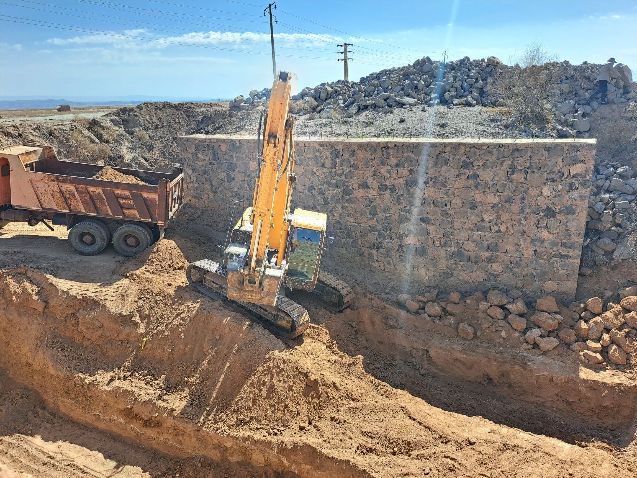 آغاز اجرای عملیات احداث پل جاده ای روستای علی نظر