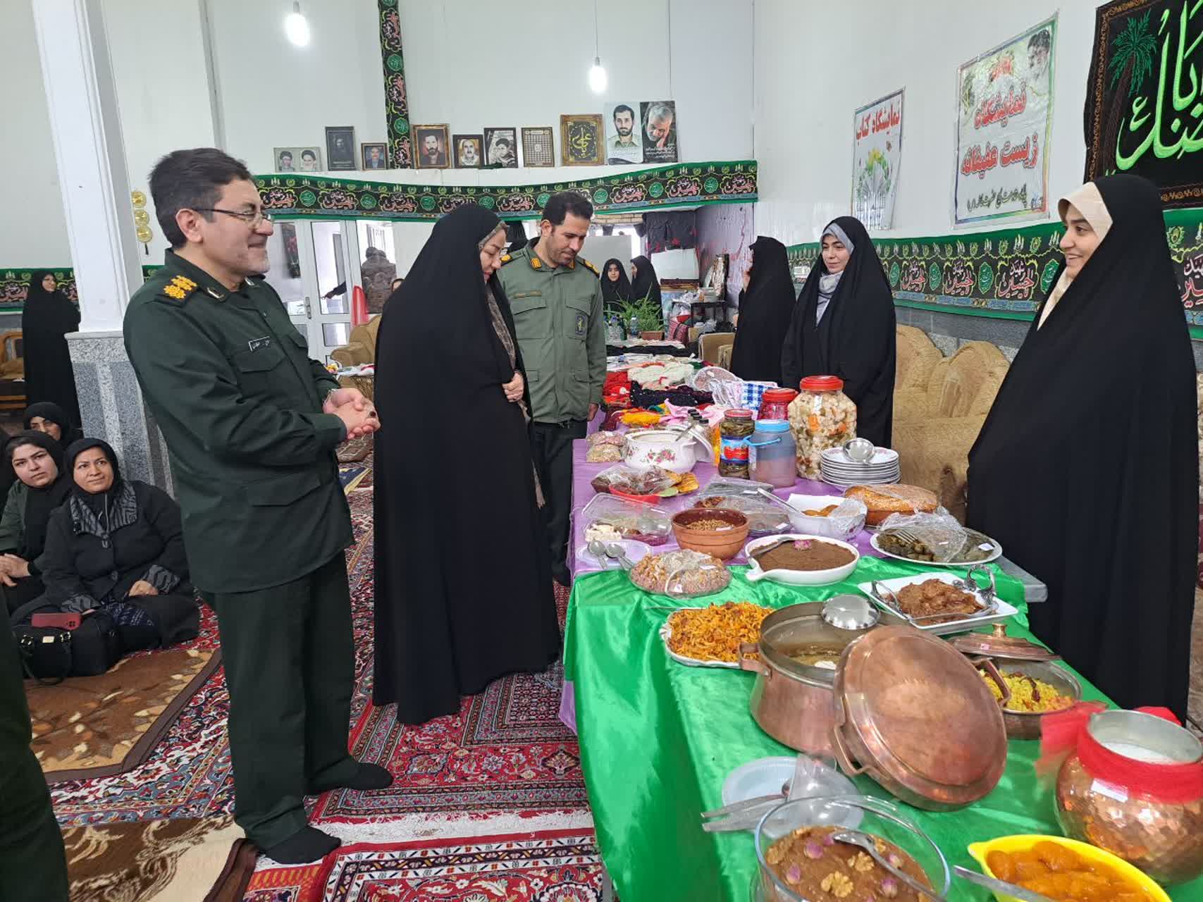 جشنواره غذاهای سنتی و نمایشگاه صنایع دستی بانوان کارآفرین پلدشت برگزار شد