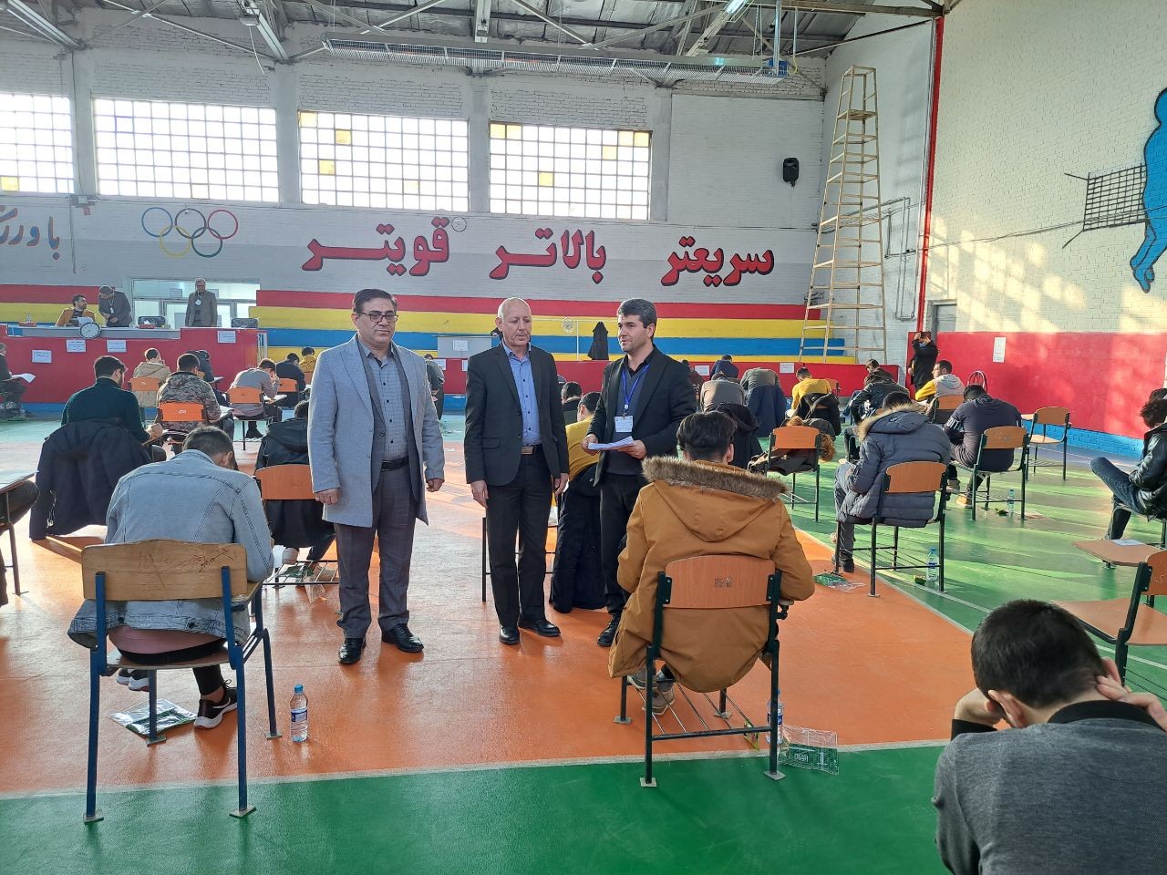 بازدید فرماندار پلدشت از روند برگزاری کنکور 1401در شهرستان