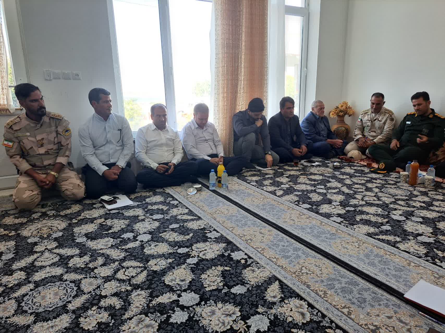نشست مدیریت محلهمحور در روستای ارس با حضور فرماندار پلدشت؛ تمرکز بر رفع چالشهای زیرساختی و توسعه گردشگری