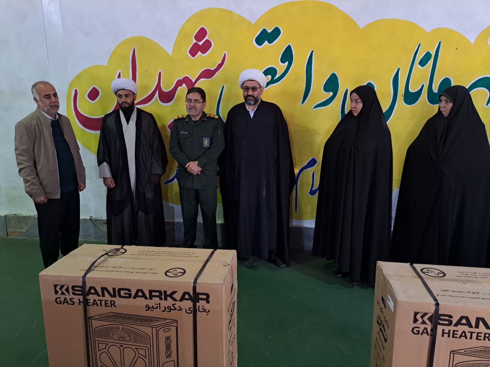 توزیع 43 دستگاه بخاری گازی بین مددجویان پلدشت