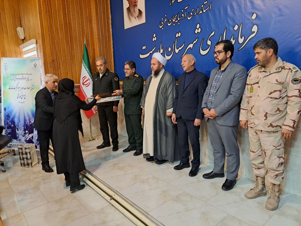 آیین تجلیل از پرستاران برگزیده شهرستان پلدشت برگزار شد