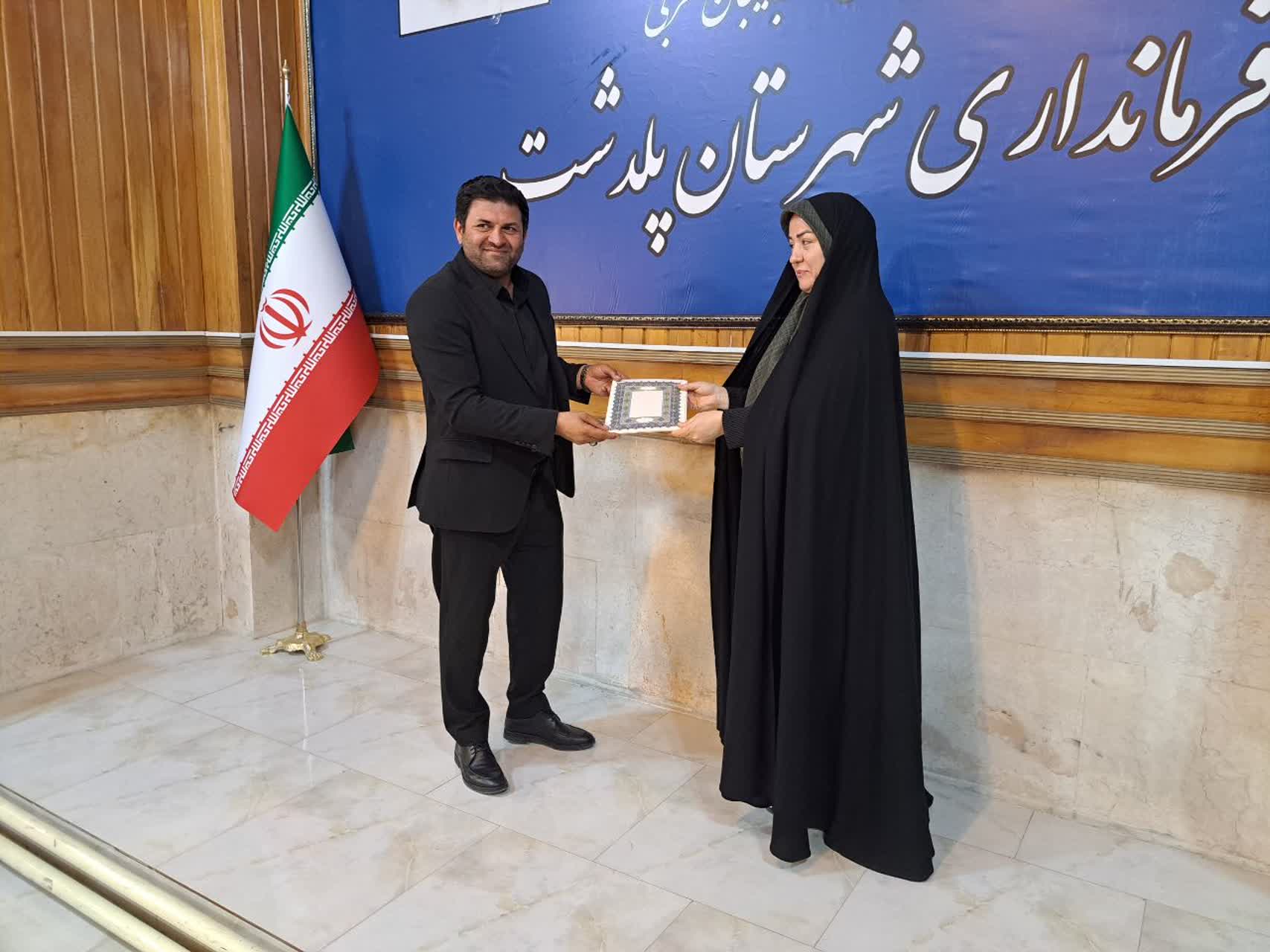 نشست فرماندار پلدشت با مسئولان و مداحان هیئتهای مذهبی شهرستان برگزار شد