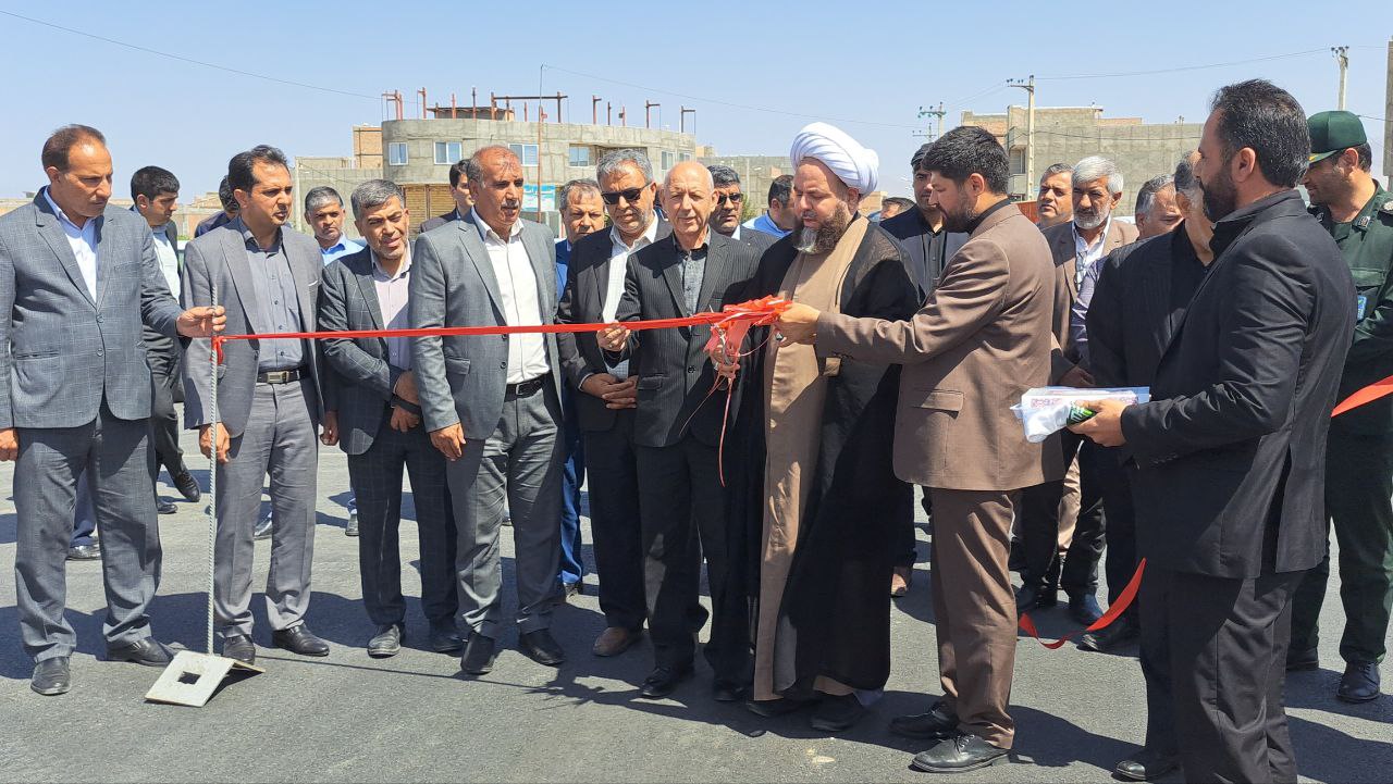 آسفالت ریزی 50 هزار مترمربع از معابر شهر پلدشت