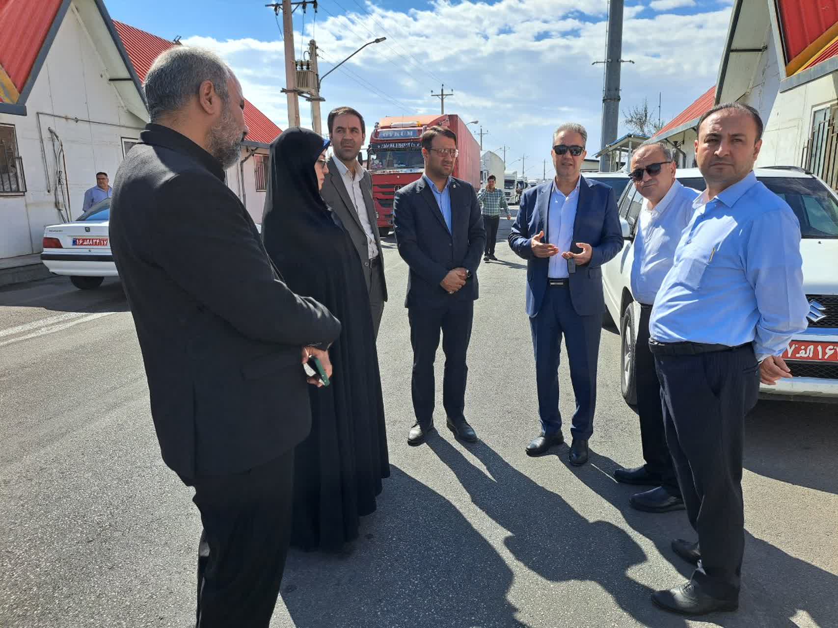 بازدید مدیرکل مرزی وزارت کشور و مدیرکل امنیتی استانداری از پایانه مرزی پلدشت و بررسی تسهیل تردد ترانزیت