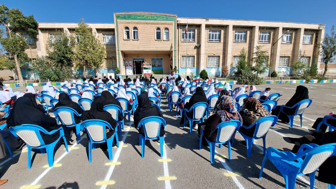 مانور بازگشایی مدارس شهرستان پلدشت برگزار شد