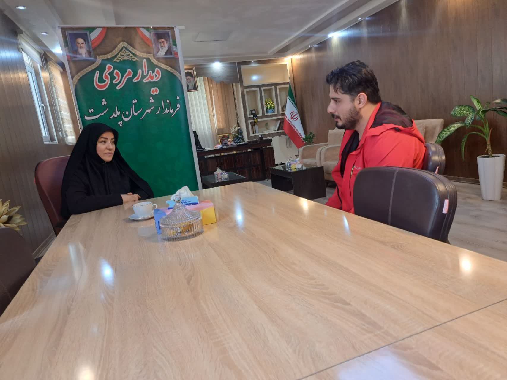دیدار چهره به چهره فرماندار شهرستان پلدشت با تعدادی از اقشار مختلف مردم