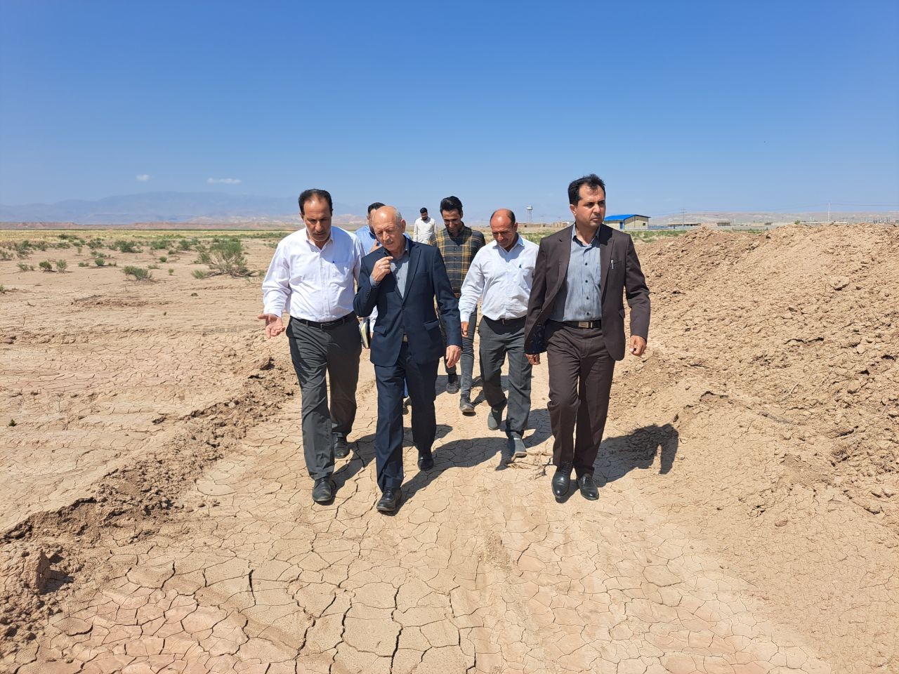 بازدید فرماندار پلدشت از اراضی روستای پیله سوار
