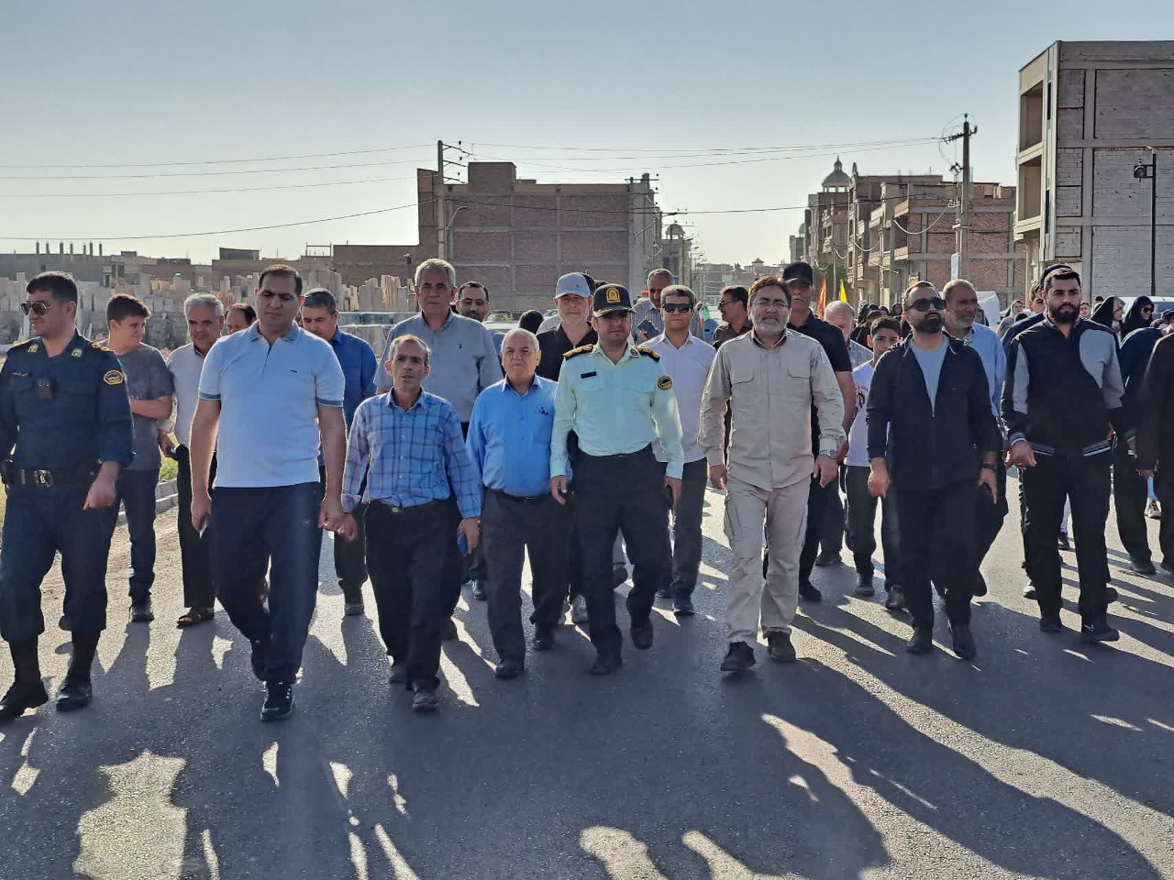 برگزاری همایش بزرگ پیاده‌روی خانوادگی در پلدشت به مناسبت هفته دفاع مقدس