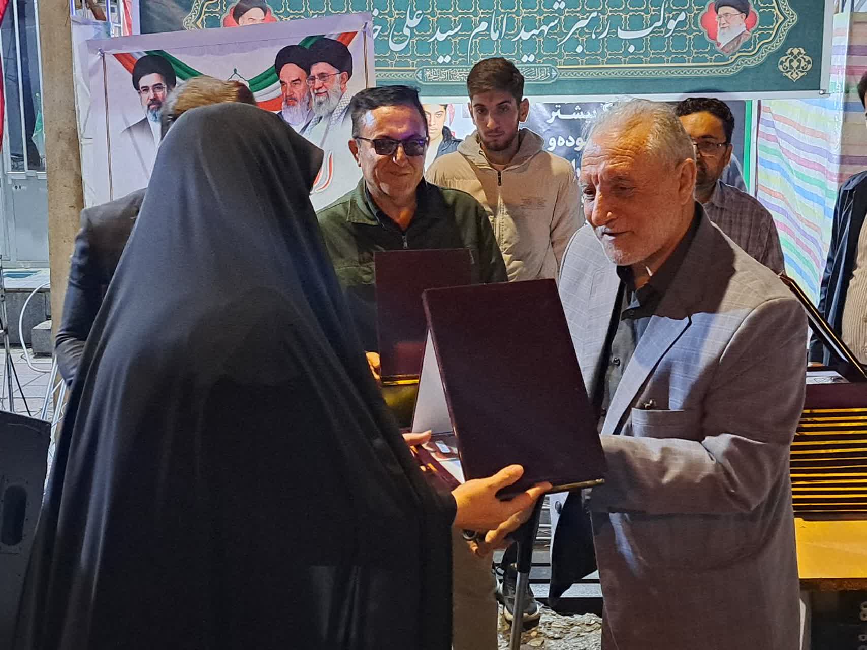 آئین تجلیل از حماسهسازان عملیات بیتالمقدس در شهرستان پلدشت برگزار شد