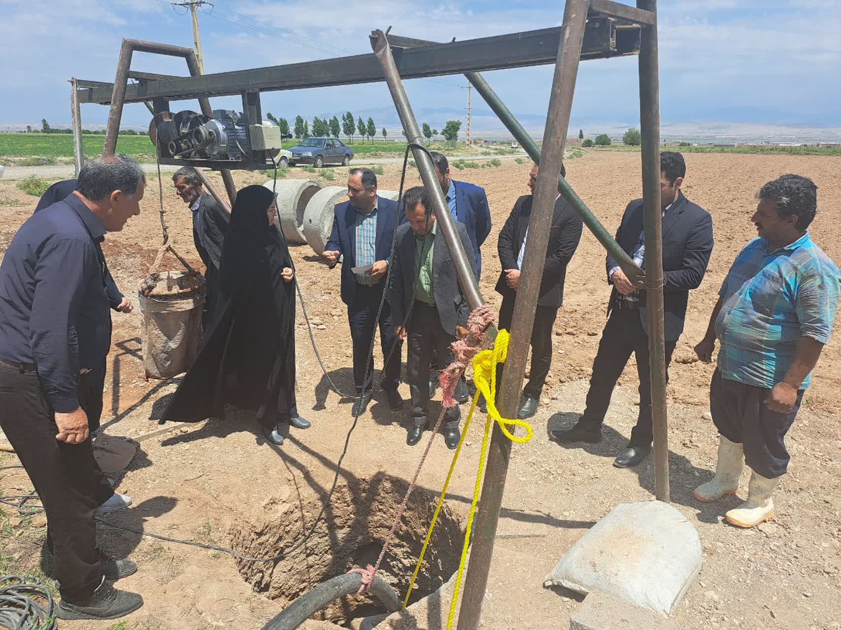 آغاز عملیات حفر چاه کمکی آب شرب در روستای شهرک میلاد پلدشت