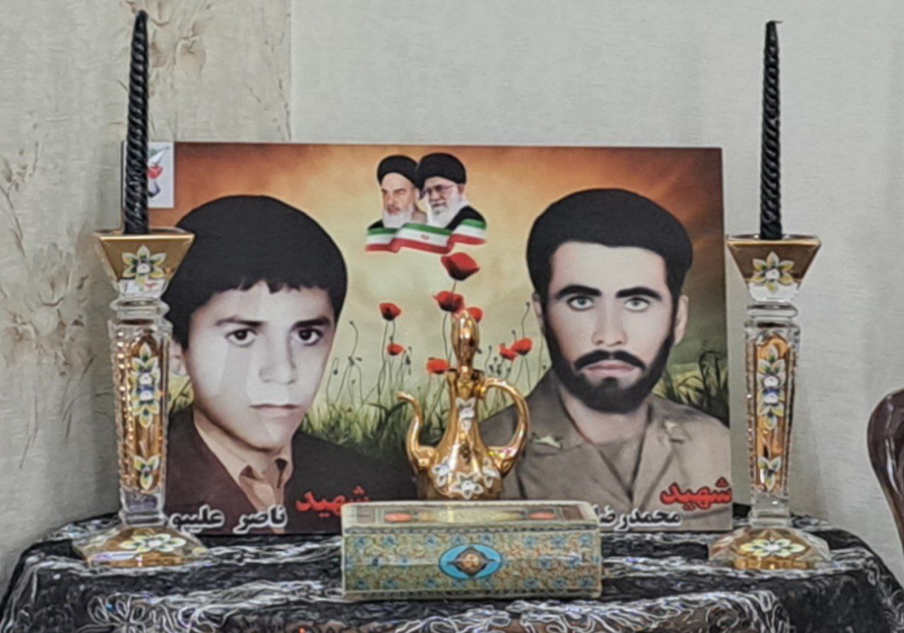 دیدار معاون هماهنگی و امور عمرانی استاندار آذربایجان غربی با خانواده شهید والامقام محمدرضا محسنی زاده