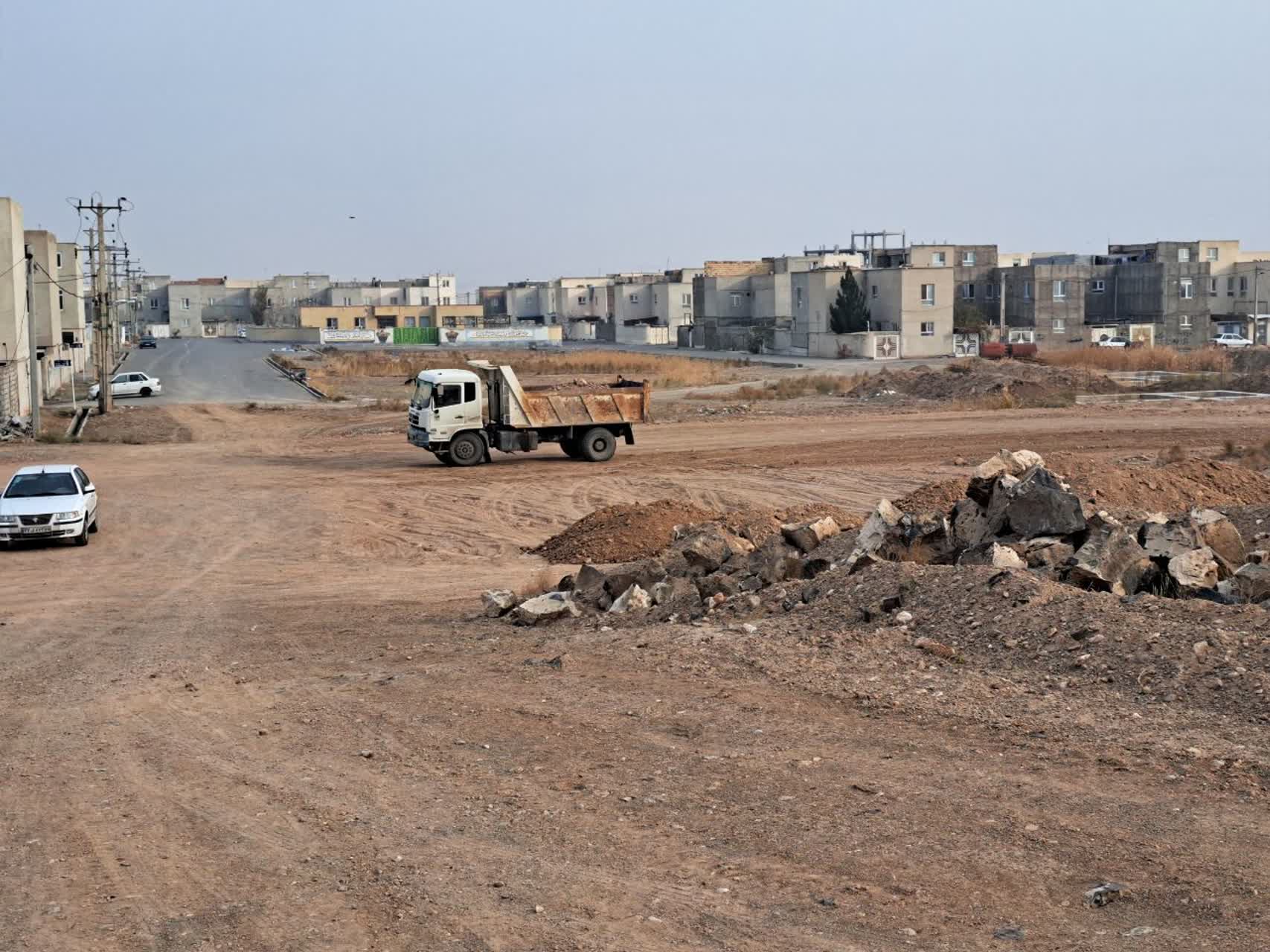 بازدید میدانی فرماندار پلدشت از روند عملیات آماده‌سازی و زیرسازی پروژه نهضت ملی مسکن