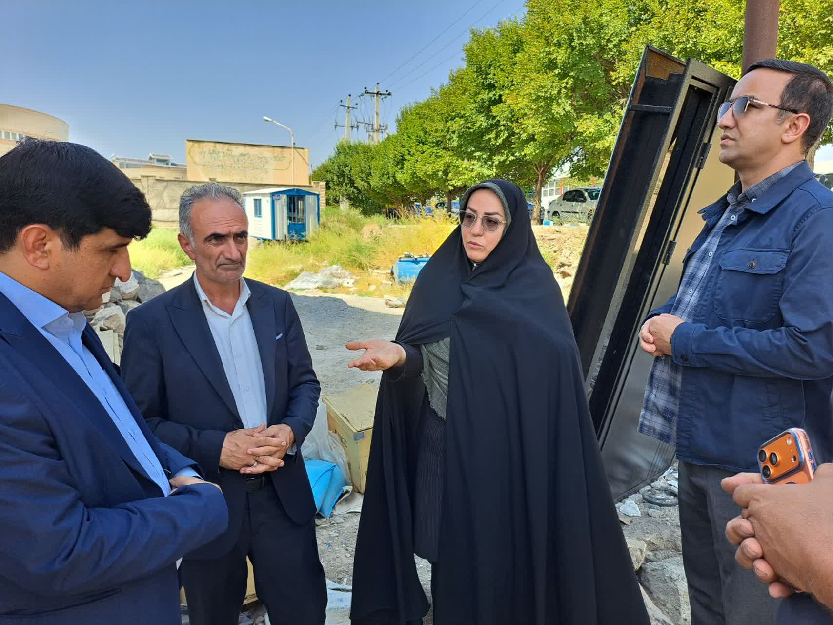 بازدید میدانی مسئولان از استخر پلدشت و بررسی مشکلات آن