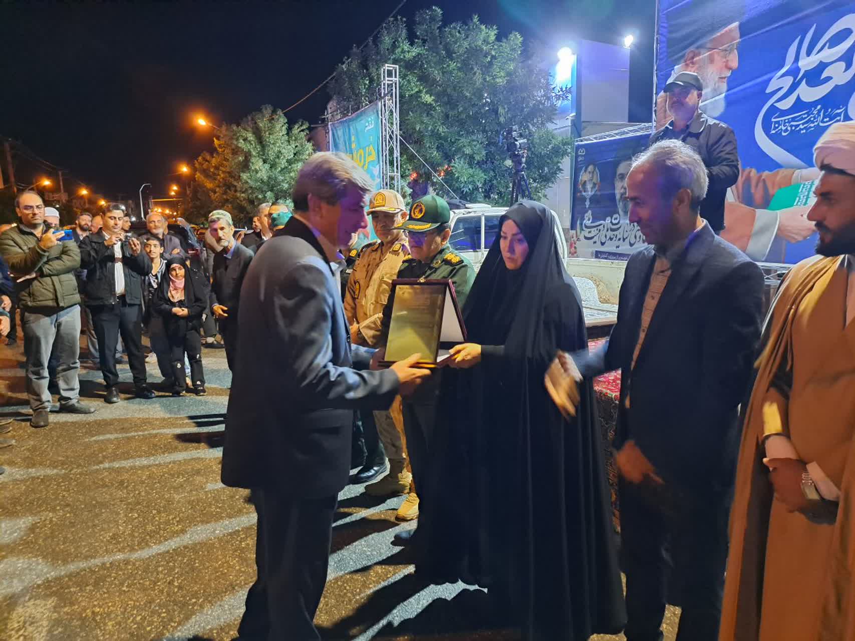 آئین تجلیل از حماسهسازان عملیات بیتالمقدس در شهرستان پلدشت برگزار شد