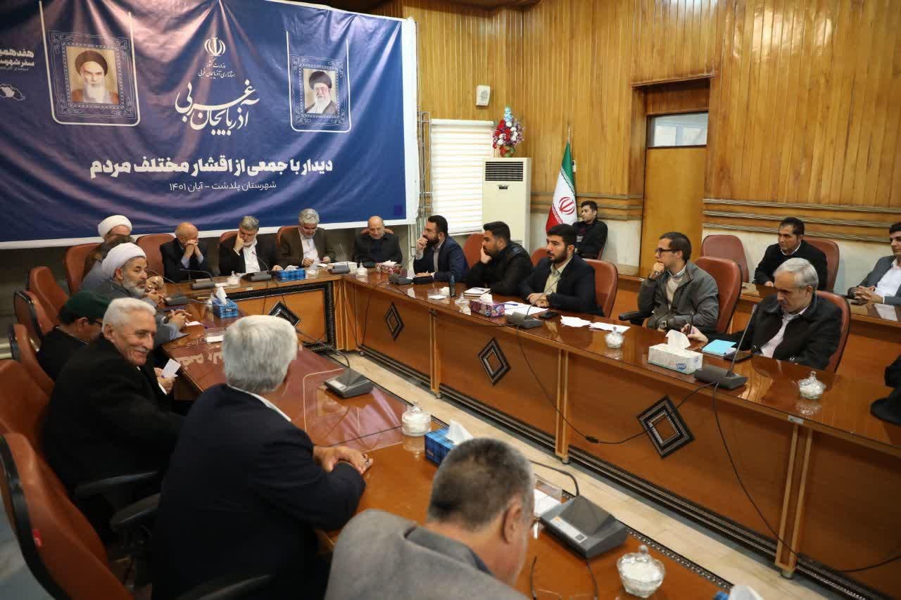 آلبوم تصویری / دیدار استاندار آذربایجانغربی با جمعی از اقشار مختلف مردم شهرستان پلدشت