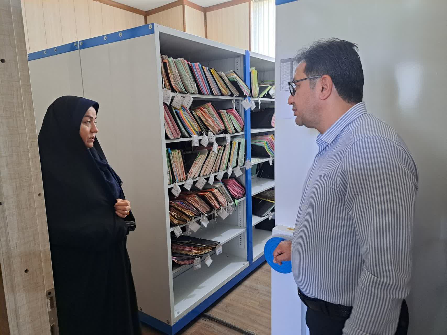 بازدید سرزده فرماندار پلدشت از دستگاه‌های اجرایی شهرستان / تأکید بر تکریم ارباب‌رجوع و ارتقای کیفیت خدمات‌رسانی