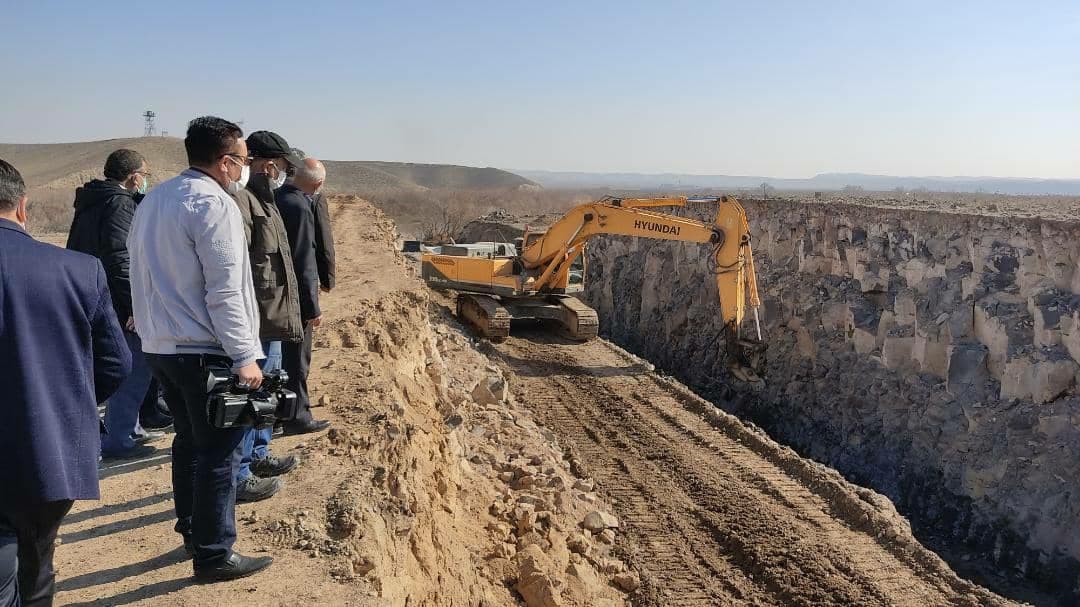 بازدید میدانی اکبرزاده کهریزی فرماندار پلدشت از مجتمع پتروشیمی پردیس آذربایجان