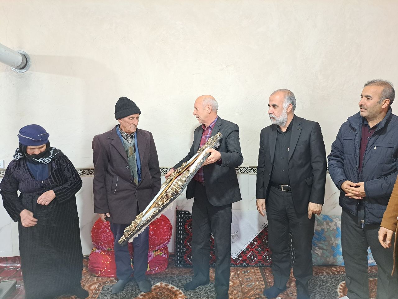 دیدار فرماندار شهرستان پلدشت با مادران شهداء
