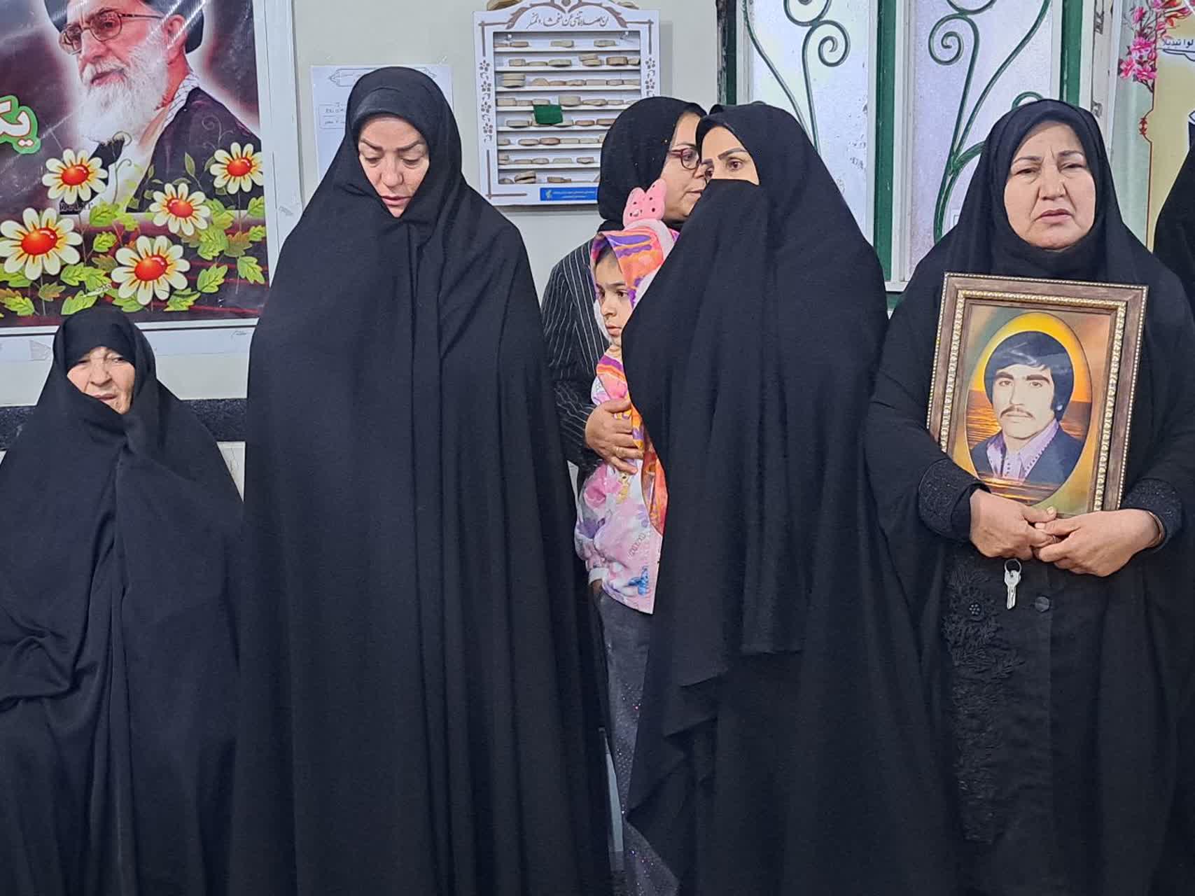 برگزاری آیین تشییع پیکر مطهر شهید گمنام دوران دفاع مقدس در پلدشت