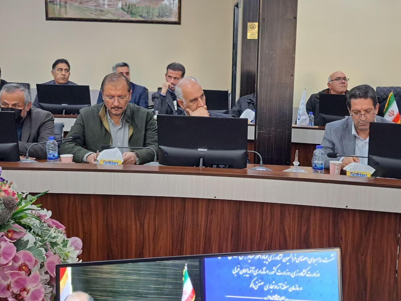 نشست راهبردی فراکسیون کشاورزی مجلس در منطقه آزاد ماکو برگزار شد