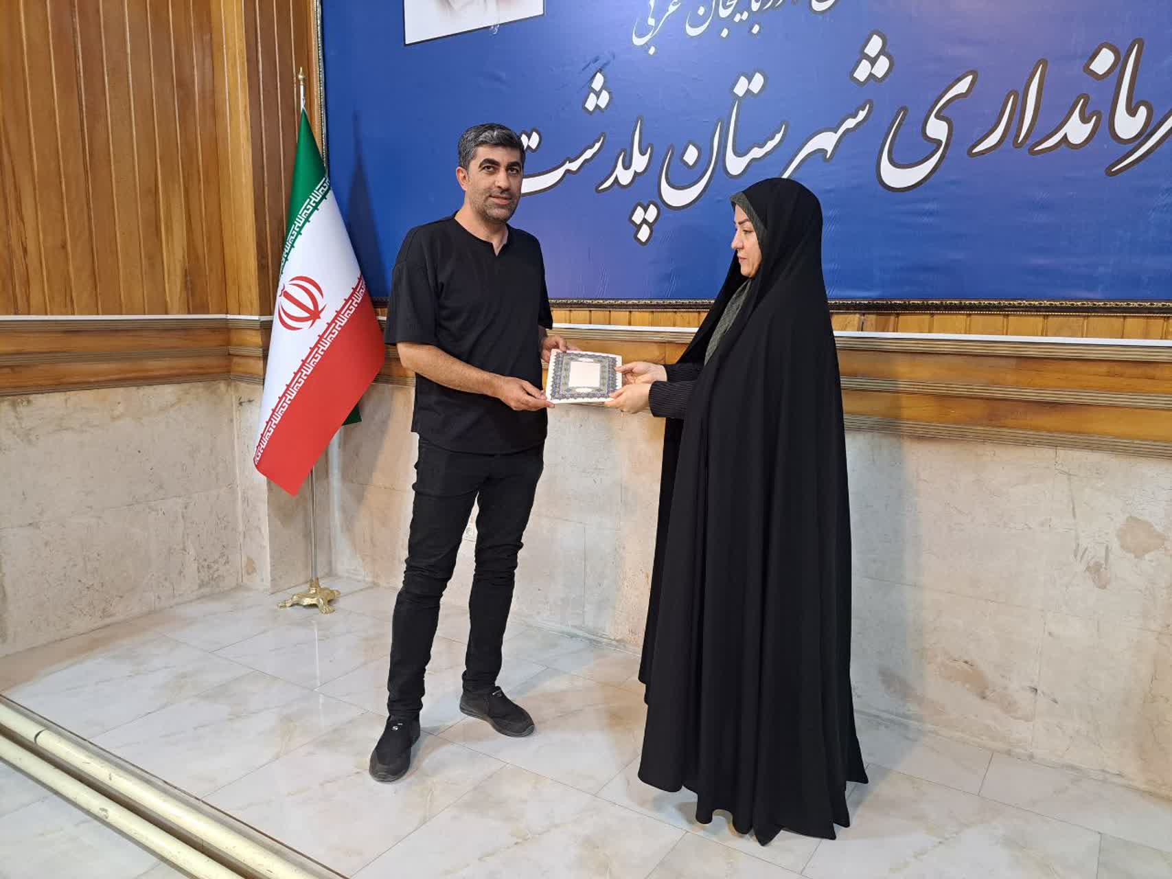 نشست فرماندار پلدشت با مسئولان و مداحان هیئتهای مذهبی شهرستان برگزار شد