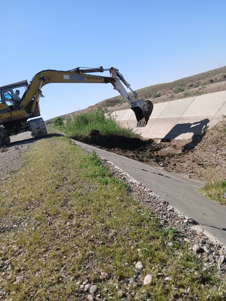 لایروبی کانال آبیاری روستاهای بخش مرکزی آغاز شد