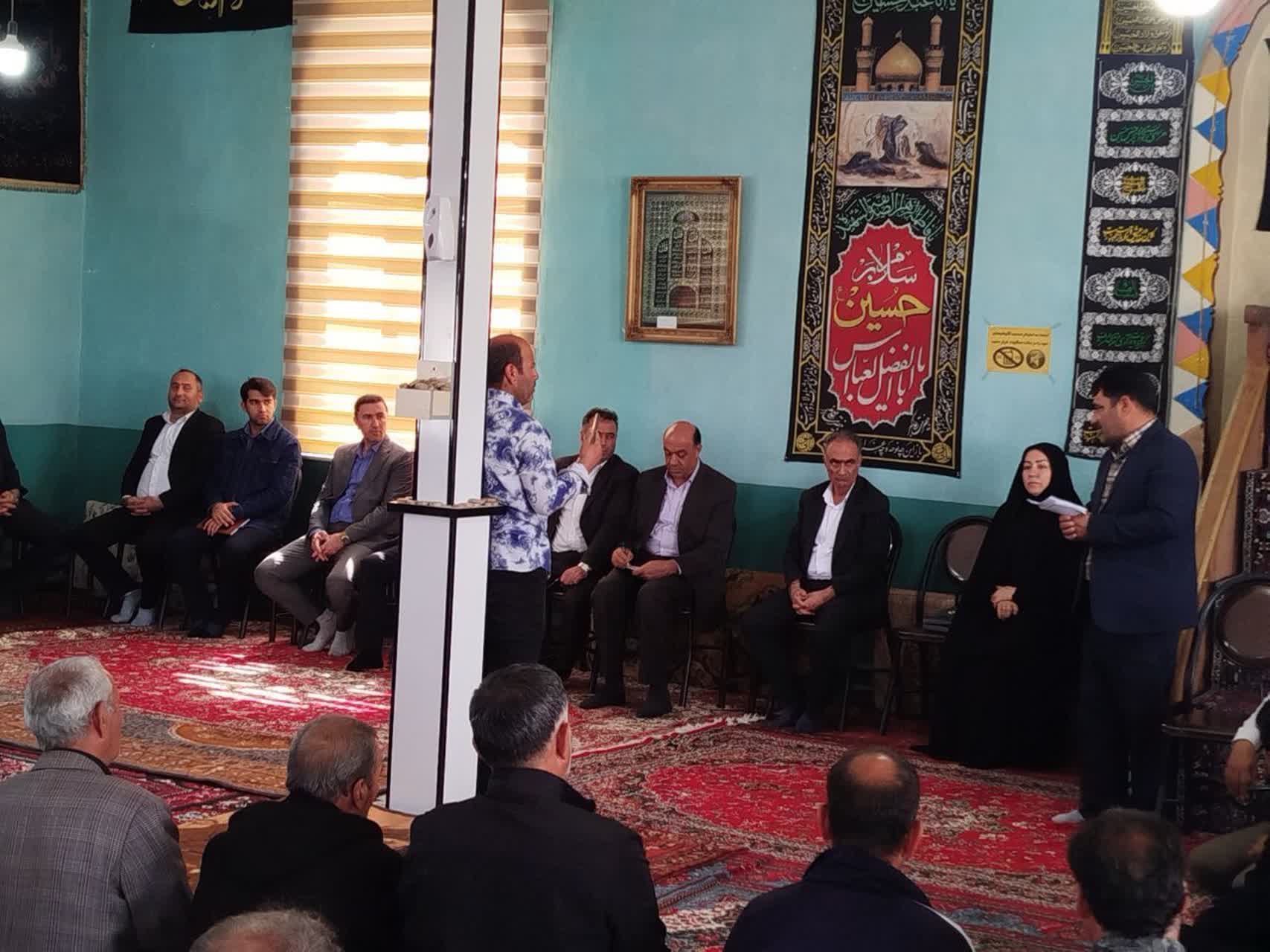 مشکلات روستاهای شهرک میلاد و حسن کندی با حضور فرماندارشهرستان پلدشت و نماینده مردم در مجلس شورای اسلامی مورد بررسی قرار گرفت