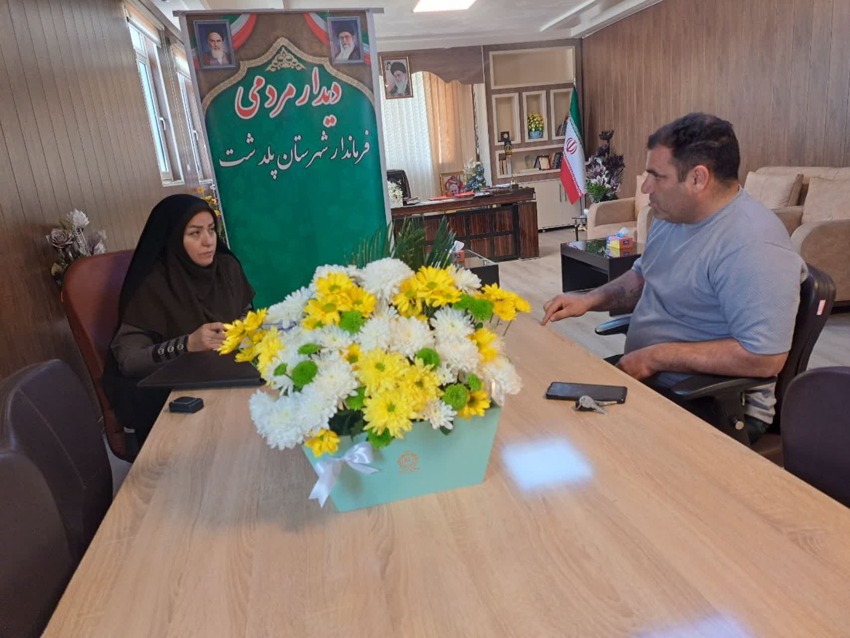 گزارش تصویری/ دیدار چهره به چهره فرماندار شهرستان پلدشت با تعدادی از اقشار مختلف مردم
