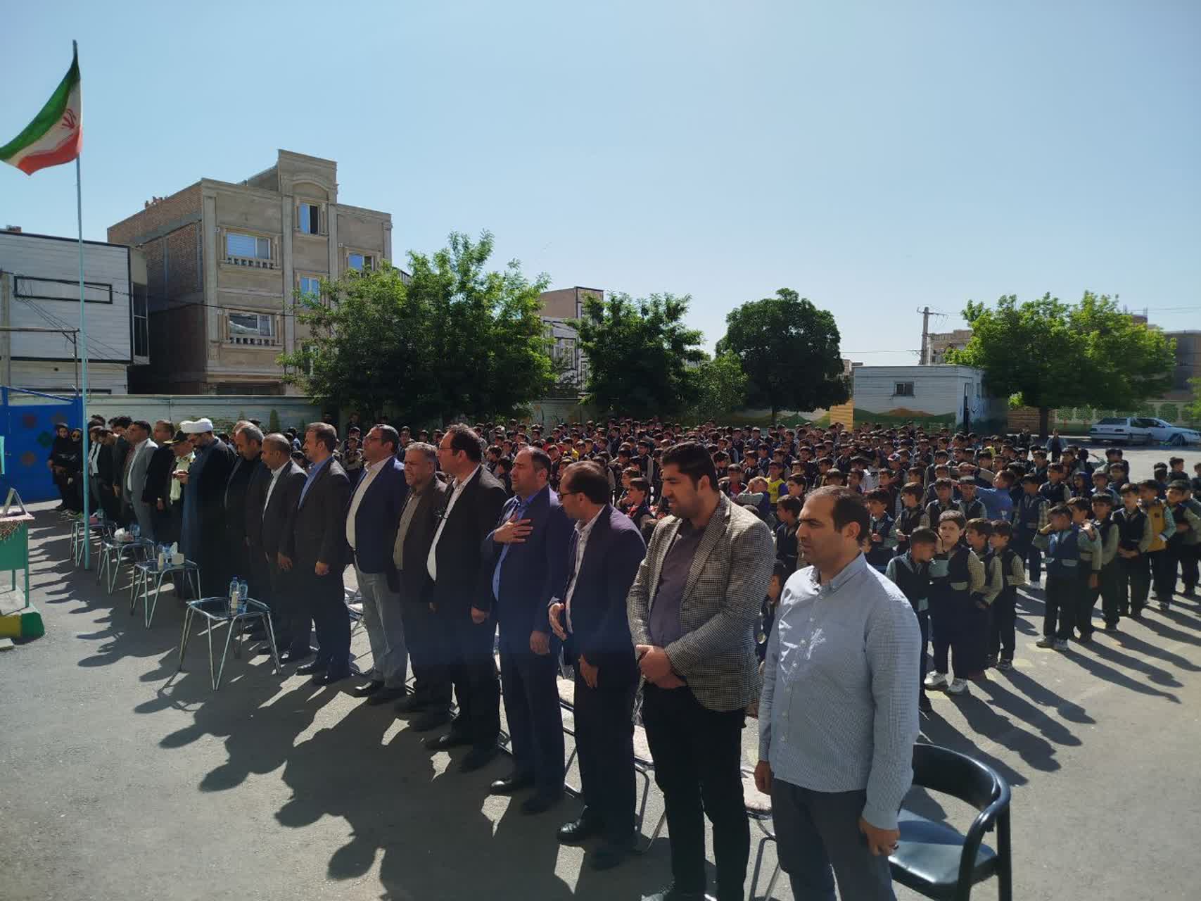 نواخته شدن زنگ خدمت در مدارس شهرستان پلدشت
