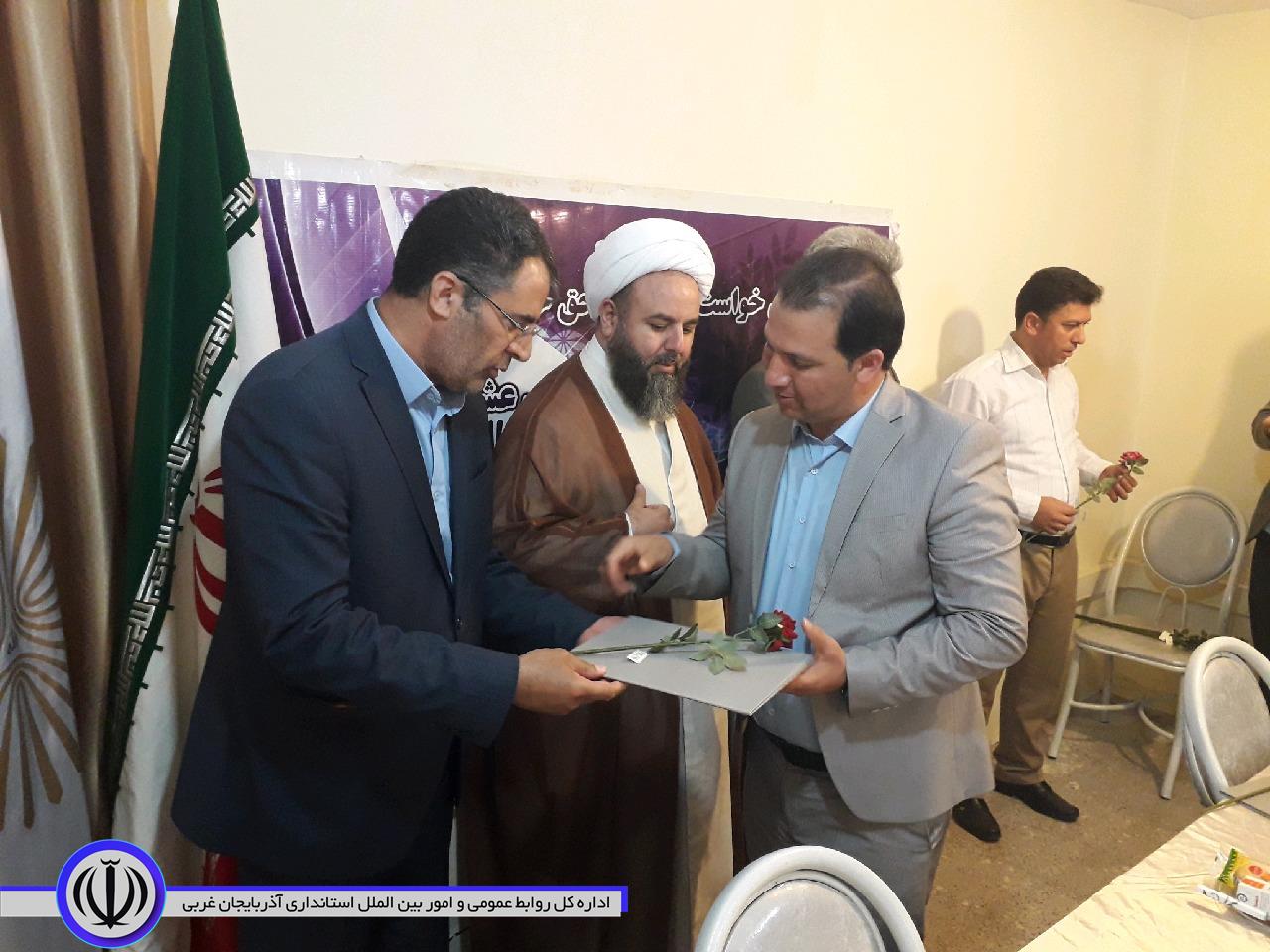 تجلیل از اساتید دانشگاه پیام نور شهرستان پلدشت بمناسبت نکوداشت مقام معلم