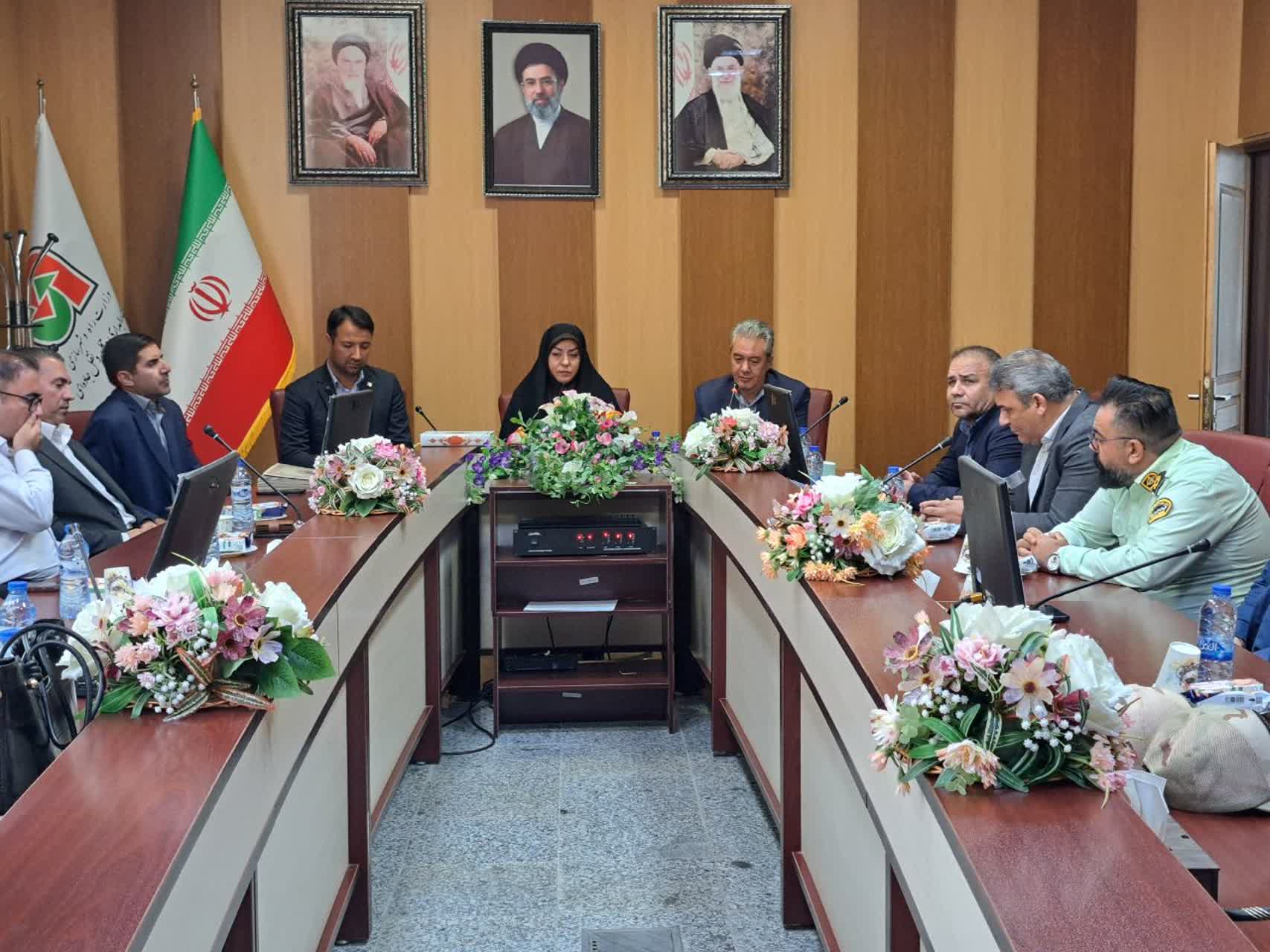 تجلیل فرماندار پلدشت از کارکنان و تلاشگران حوزه مرزی/ تأکید بر اهمیت وحدت و خدمترسانی صادقانه در مقابله با توطئههای دشمن