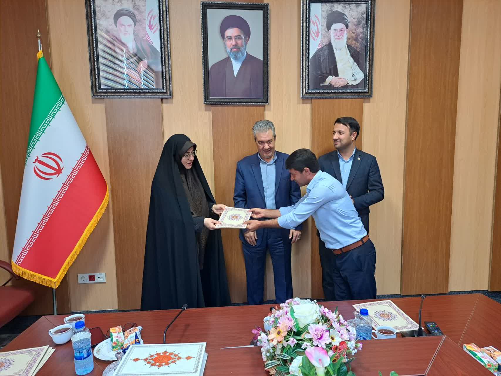 تجلیل فرماندار پلدشت از کارکنان و تلاشگران حوزه مرزی/ تأکید بر اهمیت وحدت و خدمترسانی صادقانه در مقابله با توطئههای دشمن