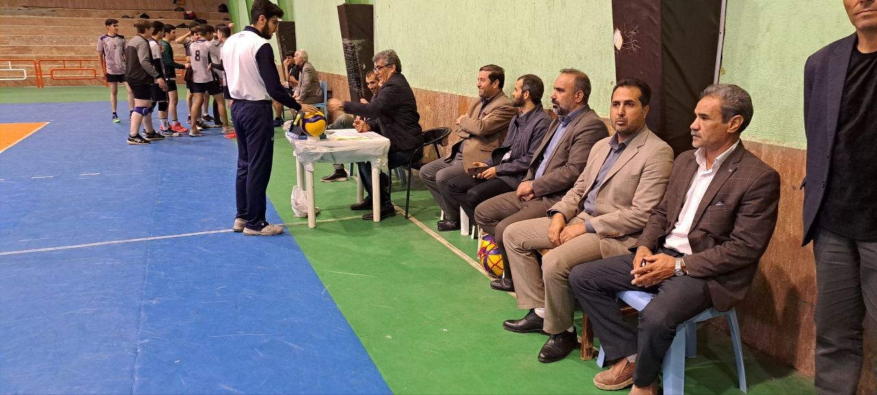 مسابقات چهارجانبه والیبال بین تیم های پلدشت، ماکو، شوط و سلماس