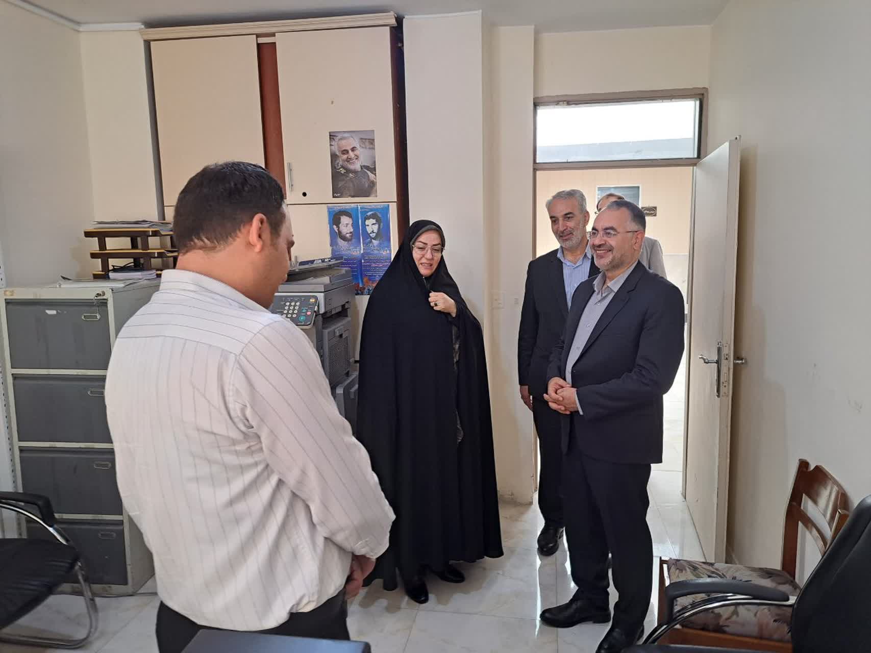 بازدید معاون سیاسی و اجتماعی استاندار آذربایجان‌غربی از واحدهای فرمانداری پلدشت / تأکید بر تکریم ارباب‌رجوع و تقویت روحیه خدمت‌رسانی