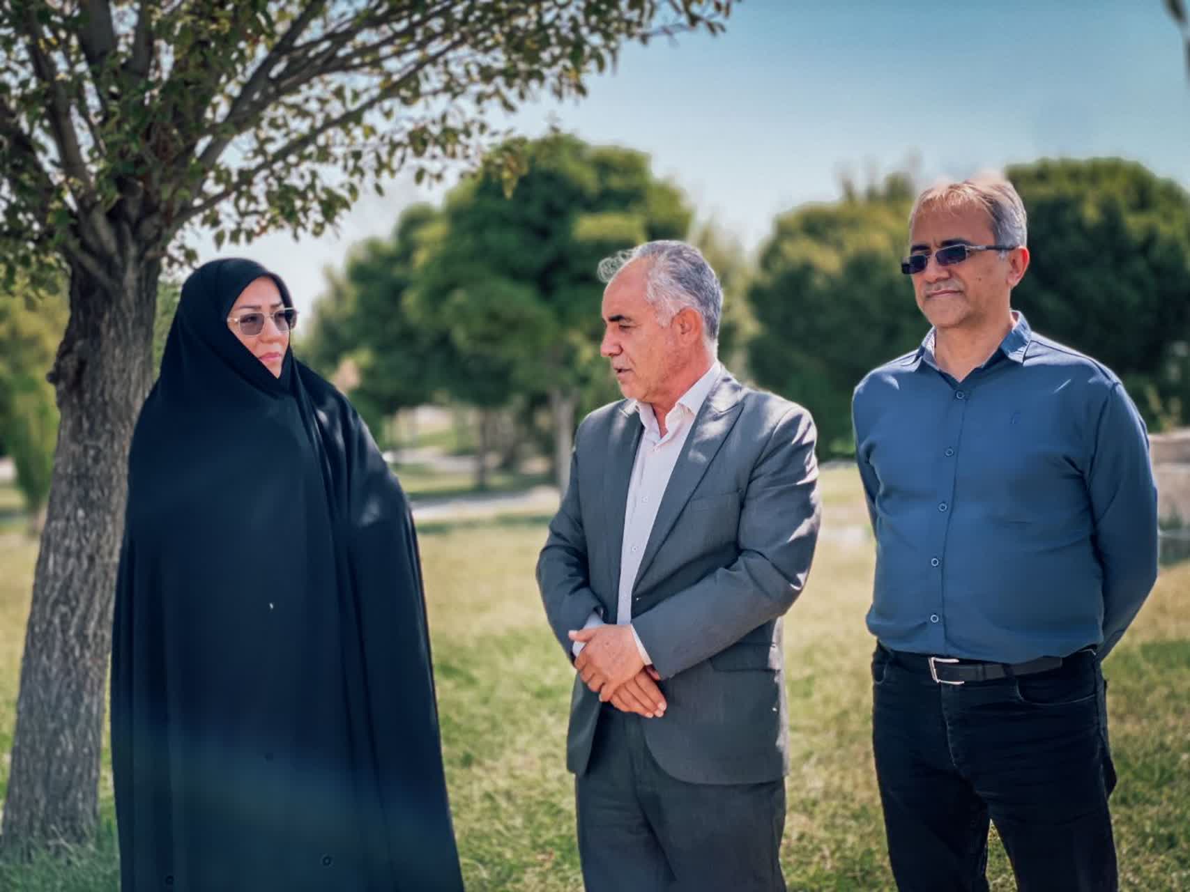 بازدید معاون هماهنگی امور اقتصادی استاندار آذربایجان‌غربی از ظرفیت‌های اقتصادی پلدشت/ تاکید فرماندار بر ضرورت جهش تولید و رفع موانع سرمایه‌گذاری