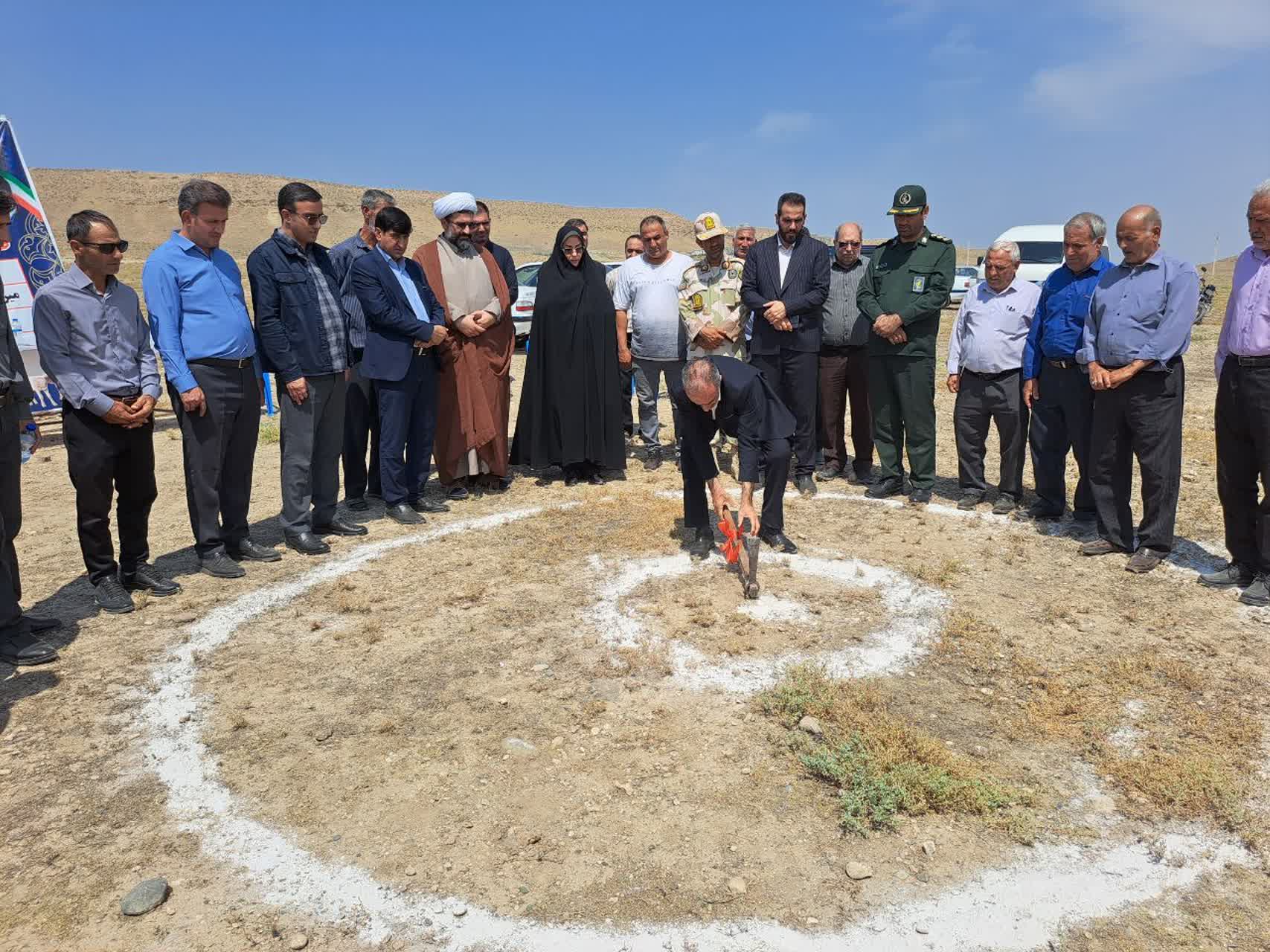 کلنگزنی طرح پرورش بره پرواری با سرمایهگذاری 800 میلیارد ریالی در روستای بهلولآباد پلدشت