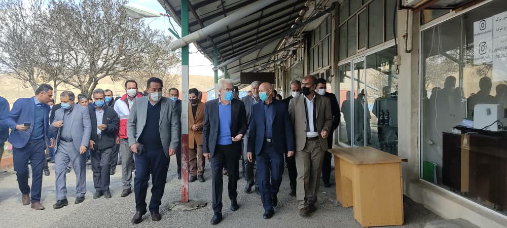 بازدید فرماندار پلدشت به همراه اعضای شورای اداری شهرستان از بازارچه مرزی شهرستان