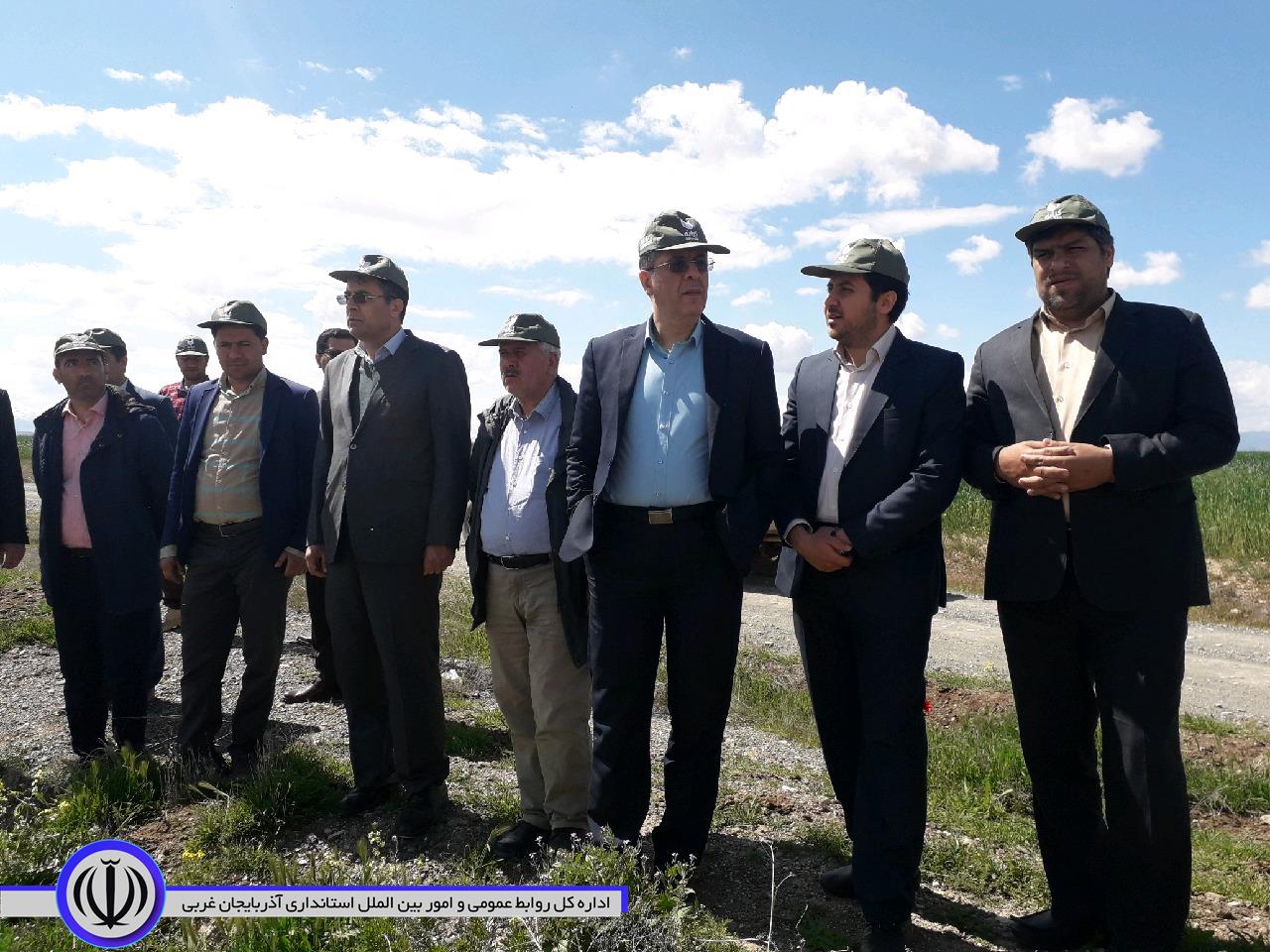 دستگاه های اجرایی شهرستان پلدشت آمادگی دارند در راستای حمایت و پشتیبانی از سرمایه گذاری، ورود فناوری ودانش روز در زمینه های کشاورزی، دامداری وشیلات همکاری و مساعدت های لازم را ارائه نمایند.