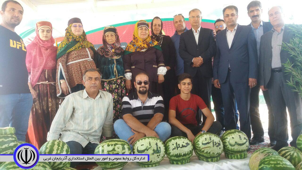 برای اولین بار جشنواره برداشت هندوانه در شهرستان پلدشت برگزار شد