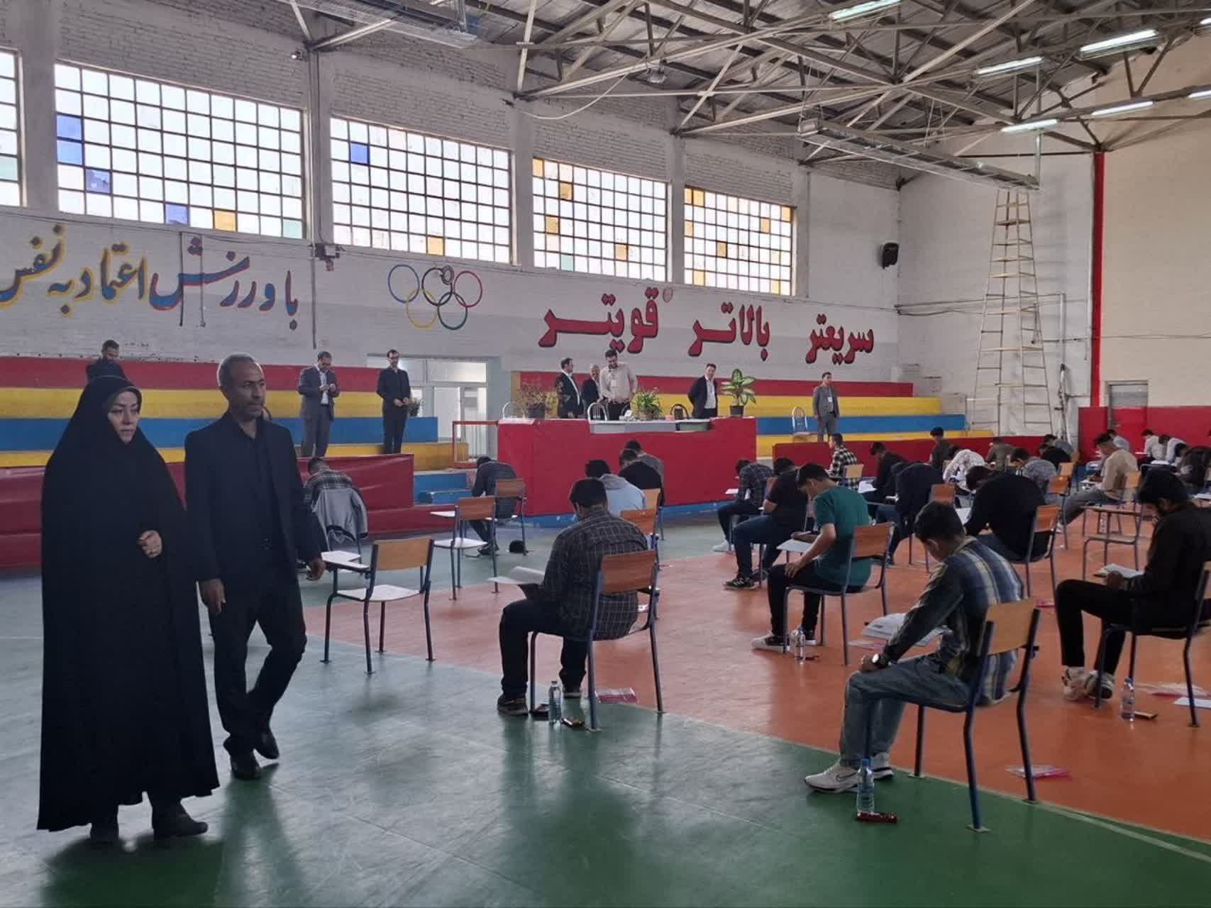بازدید فرماندار پلدشت از روند برگزاری کنکور 1404